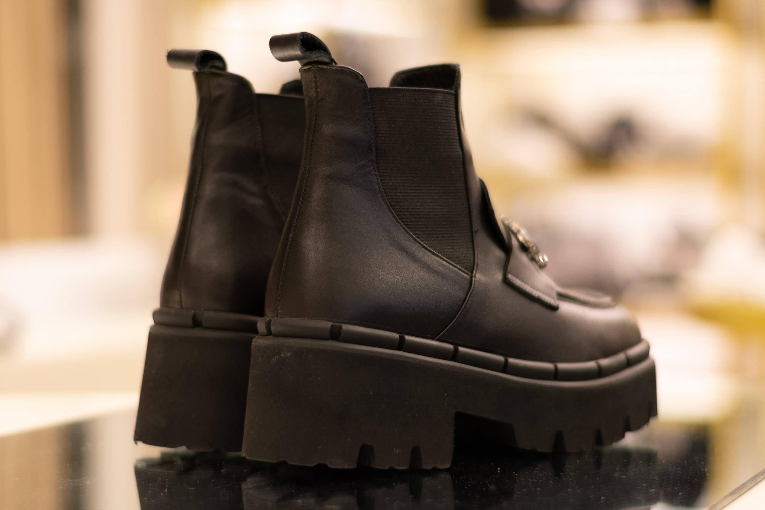 Для организаций. Предметная фотосессия для обувного магазина Capsula. Фотограф/видеограф Богдан Голованов