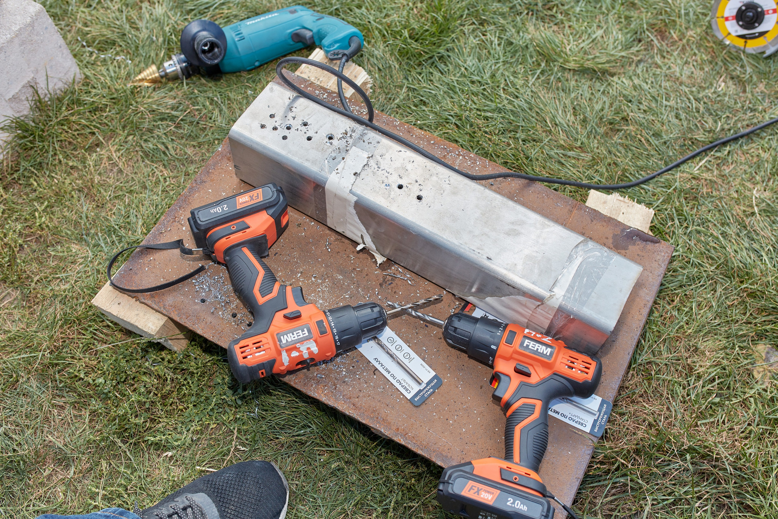 Форм электромонтажников Rexant и Kranz. Коммерческий фотограф в Москве Павел Володин — фотосъемка для бизнеса