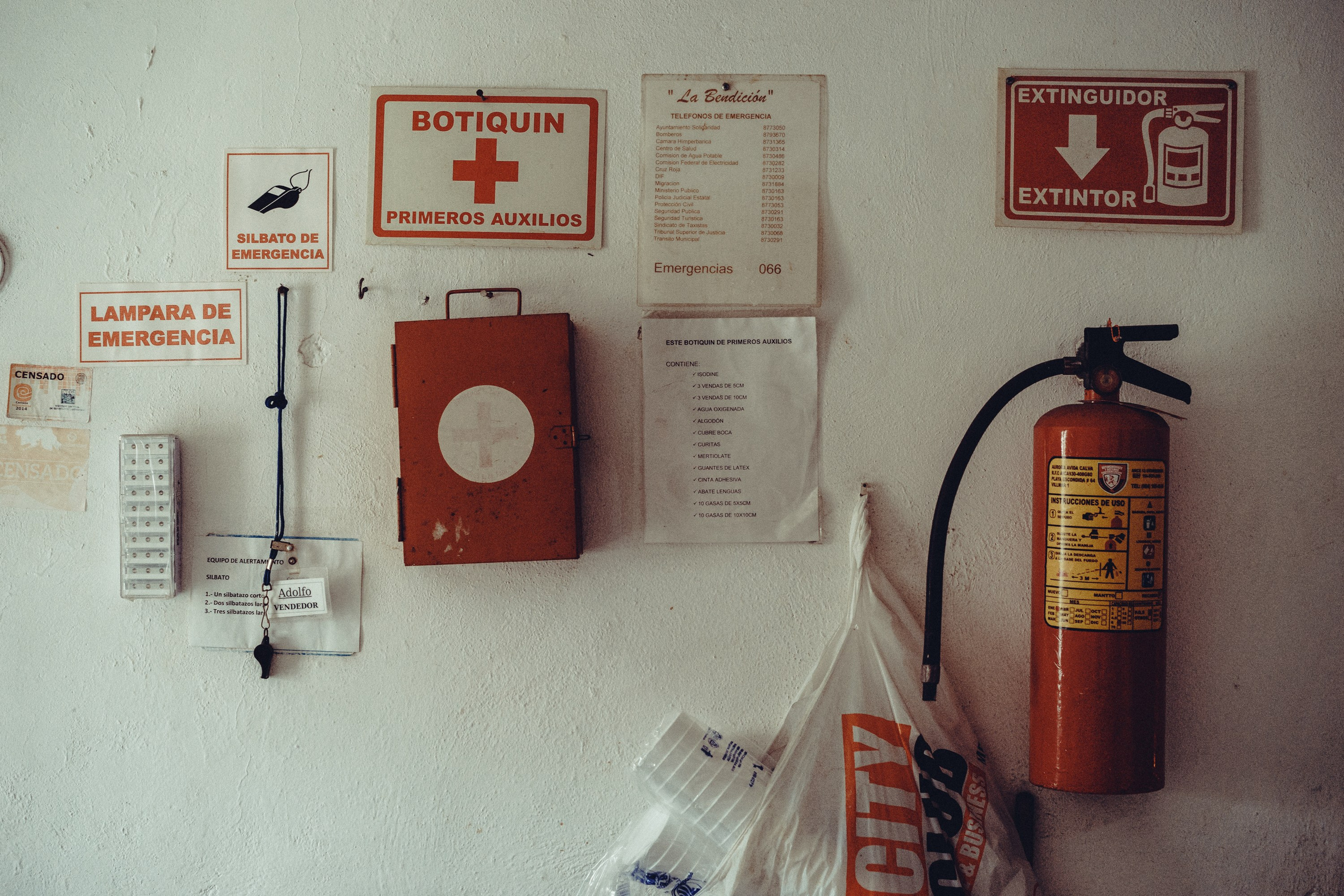 Первая помощь и пожарная безопасность в Мексике.