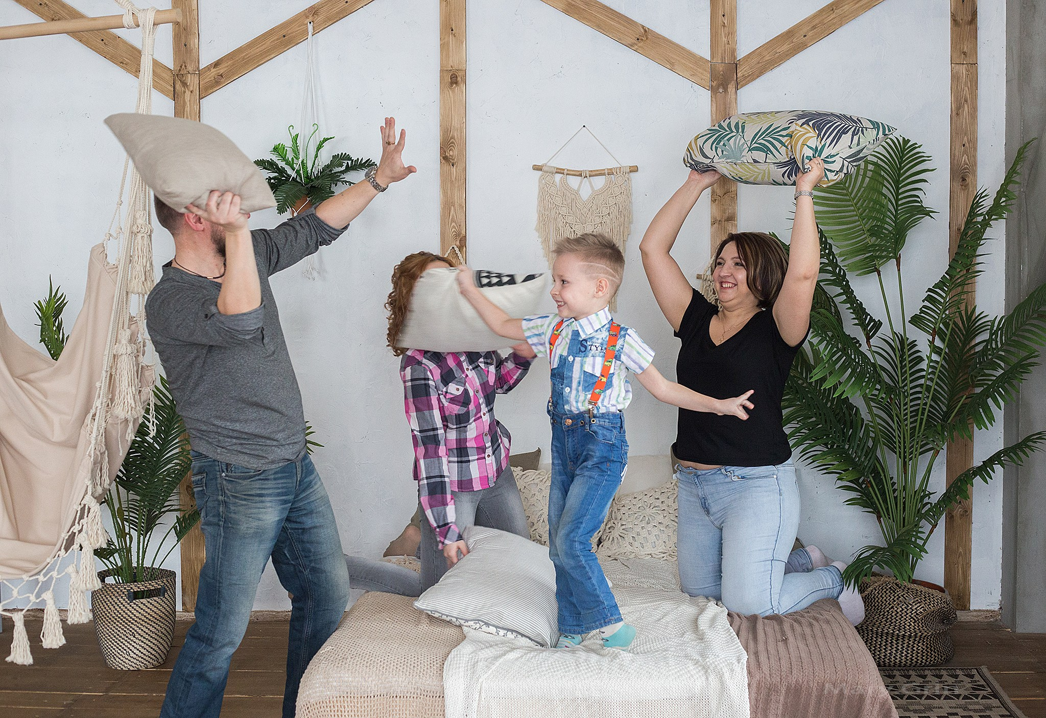 Студийная фотосессия семьи Александра и Марии. Детский и семейный фотограф, фотограф мероприятий Нижний Новгород