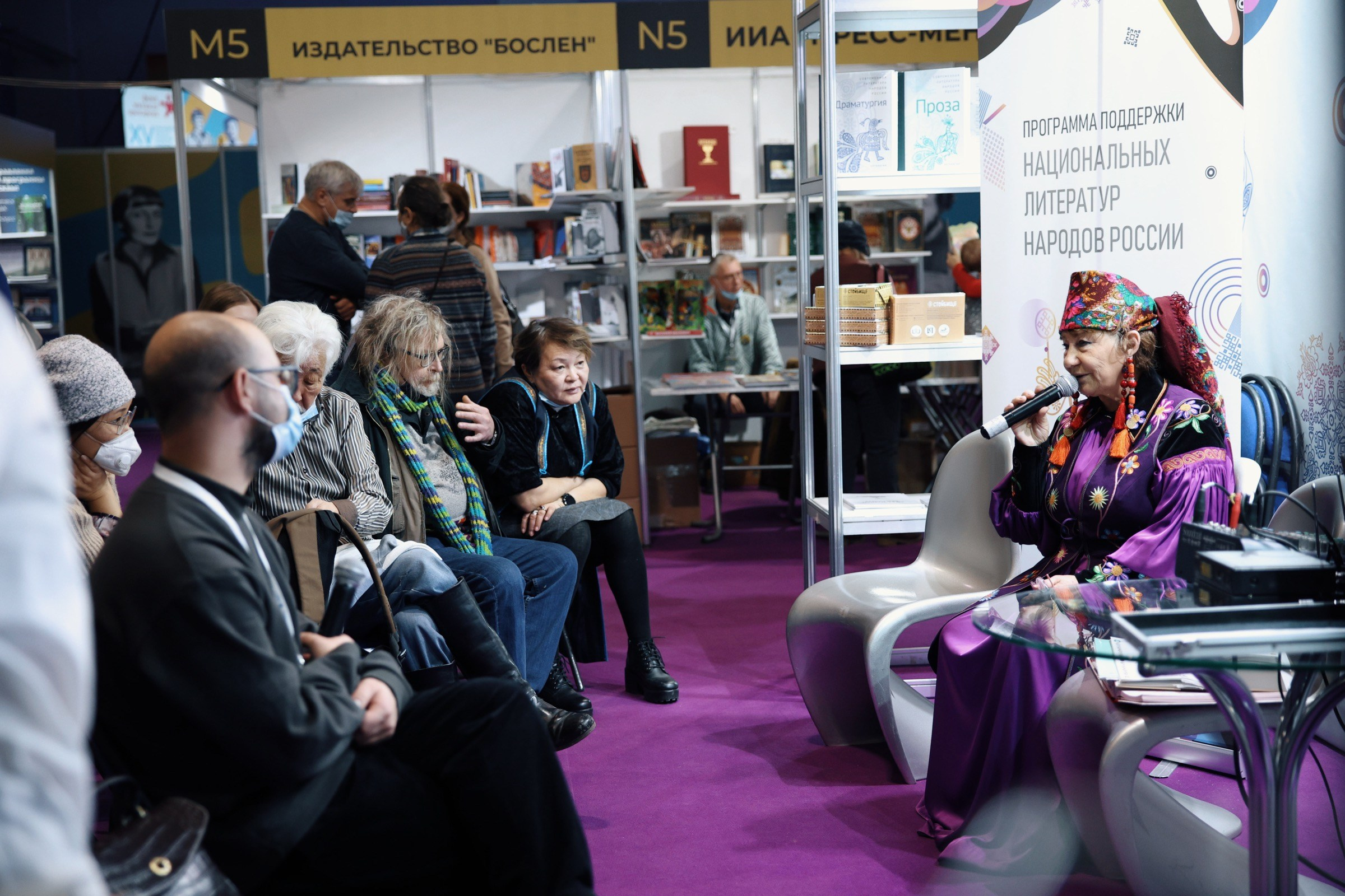 Красноярская книжная ярмарка (КРЯКК). Семейный и репортажной фотограф в Красноярске и Москве Виктор Бабинцев