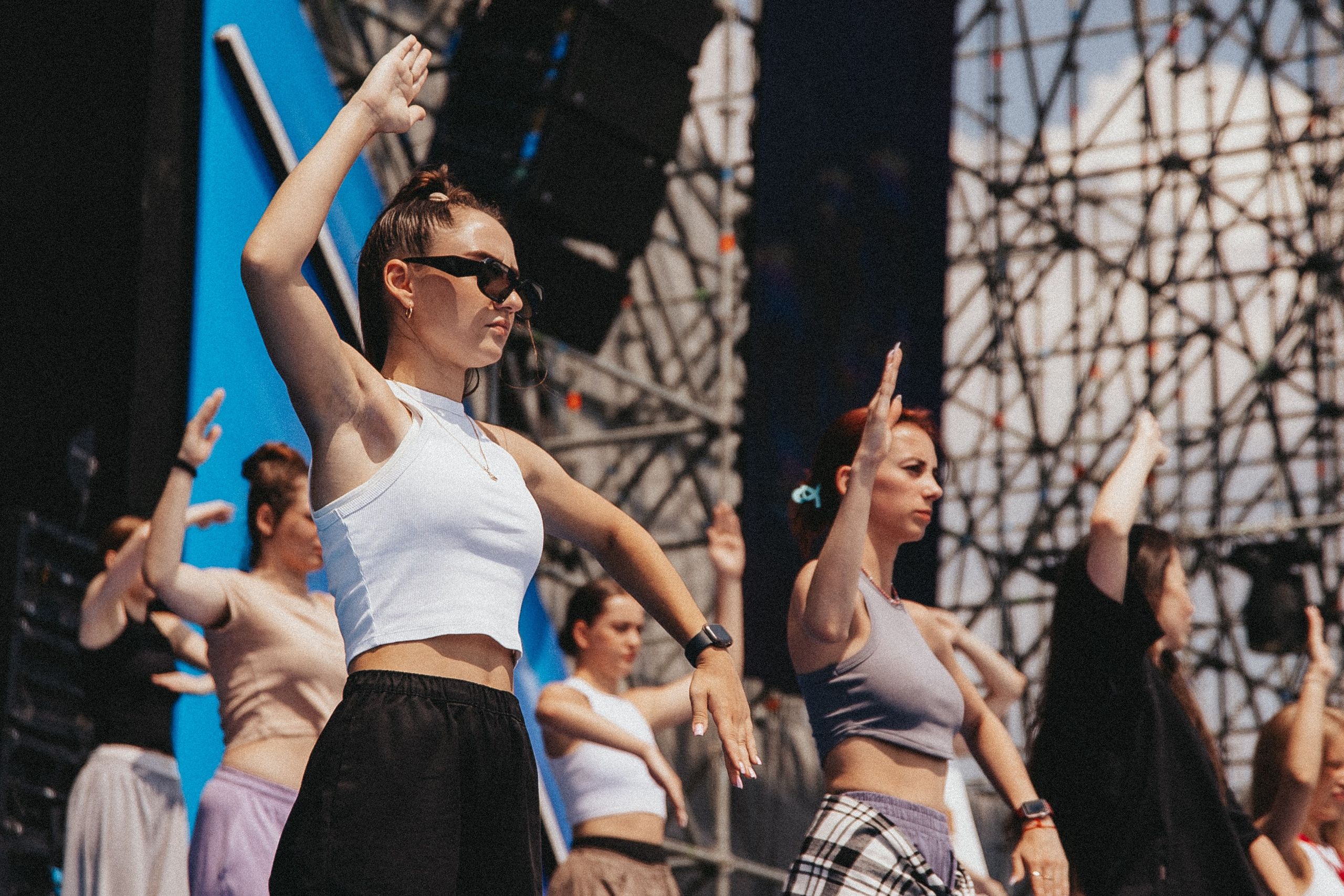 Бекстейдж фестиваля «Таврида 2024». Izotoff Photographer