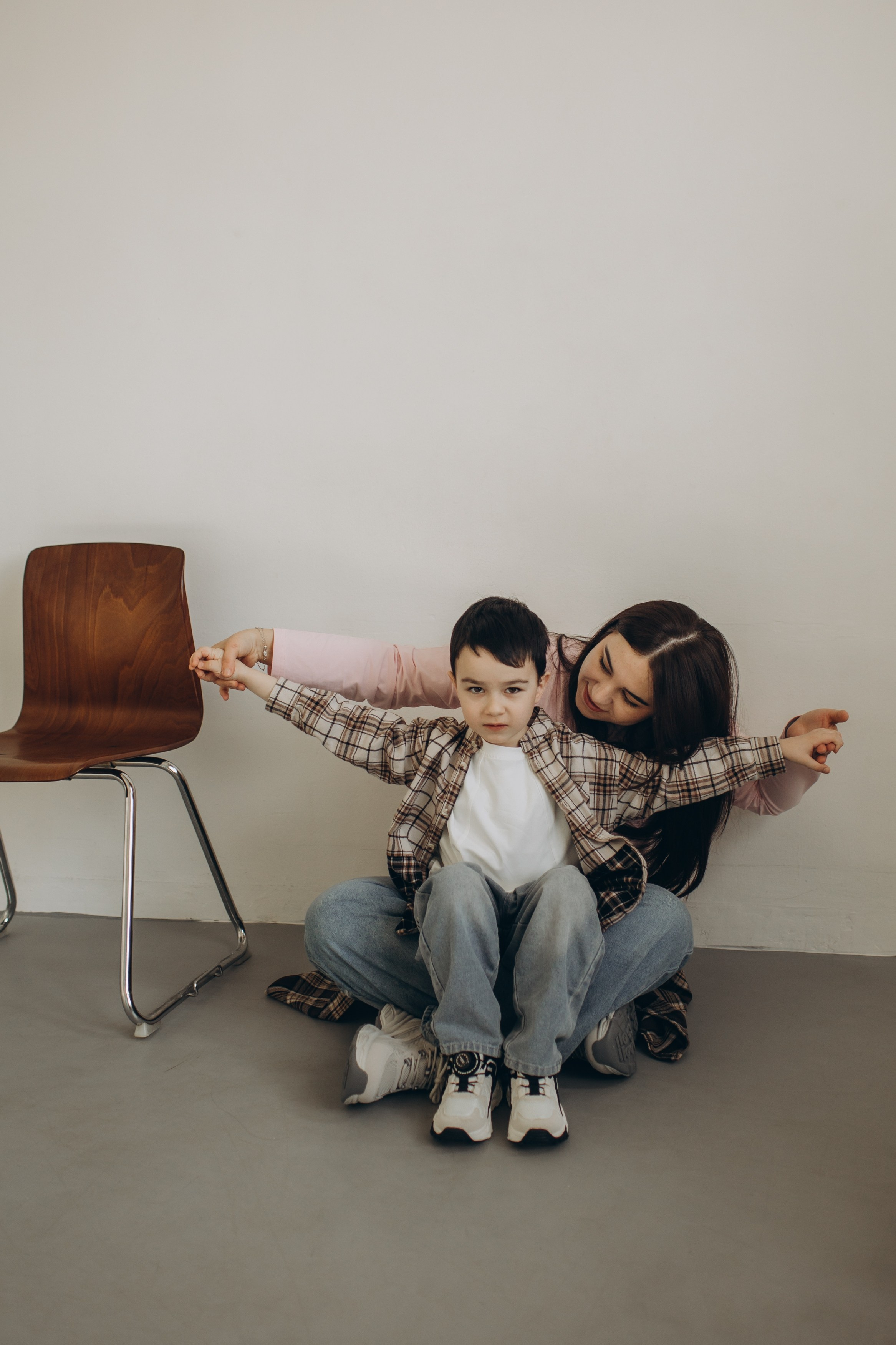 Фотосессия с попкорном фотосессия мама и сын. Фотограф Владимир Москва