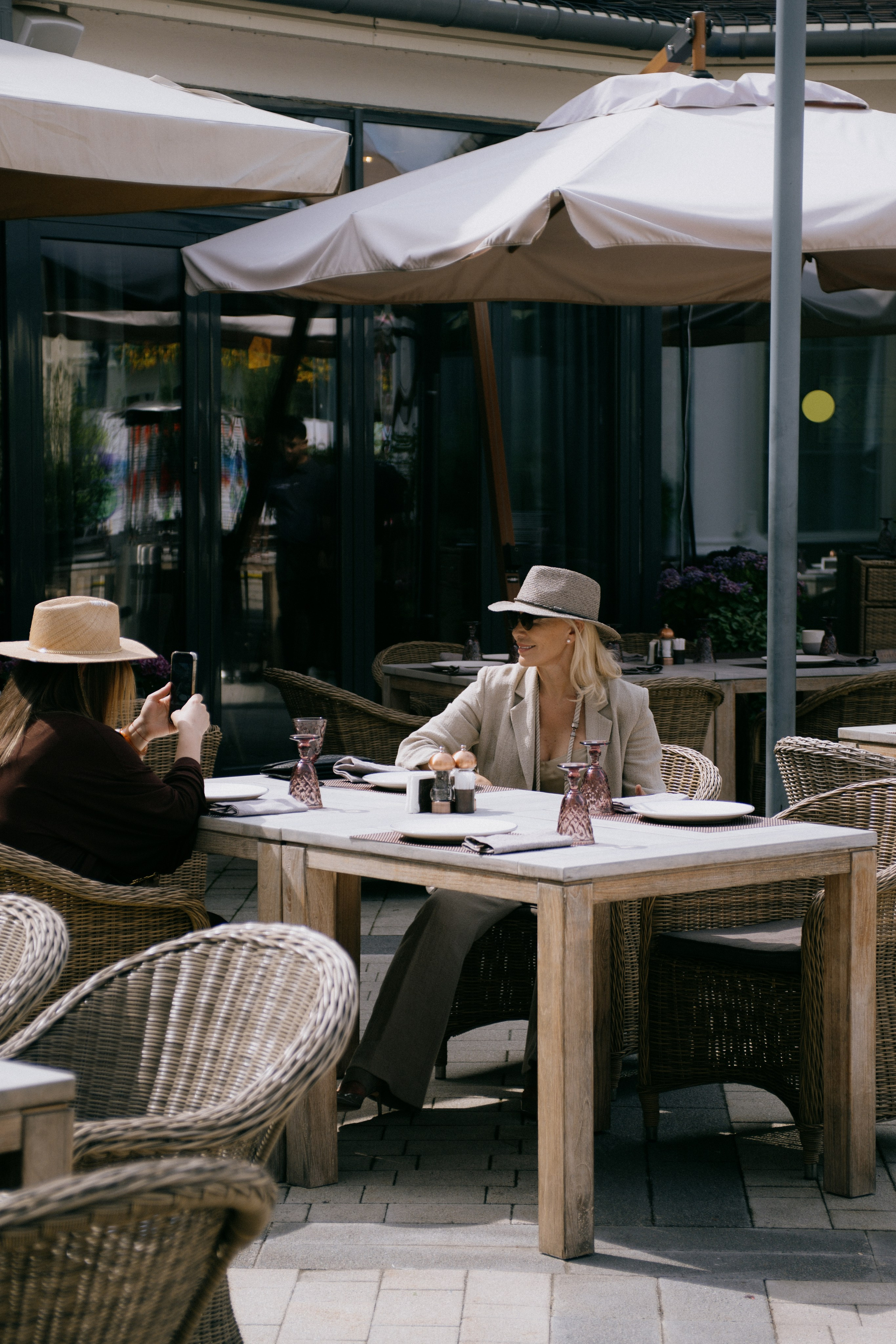 OK Mag SUMMER FEST 2025. Бэкстейдж и репортажный фотограф в Москве Артем Онацко