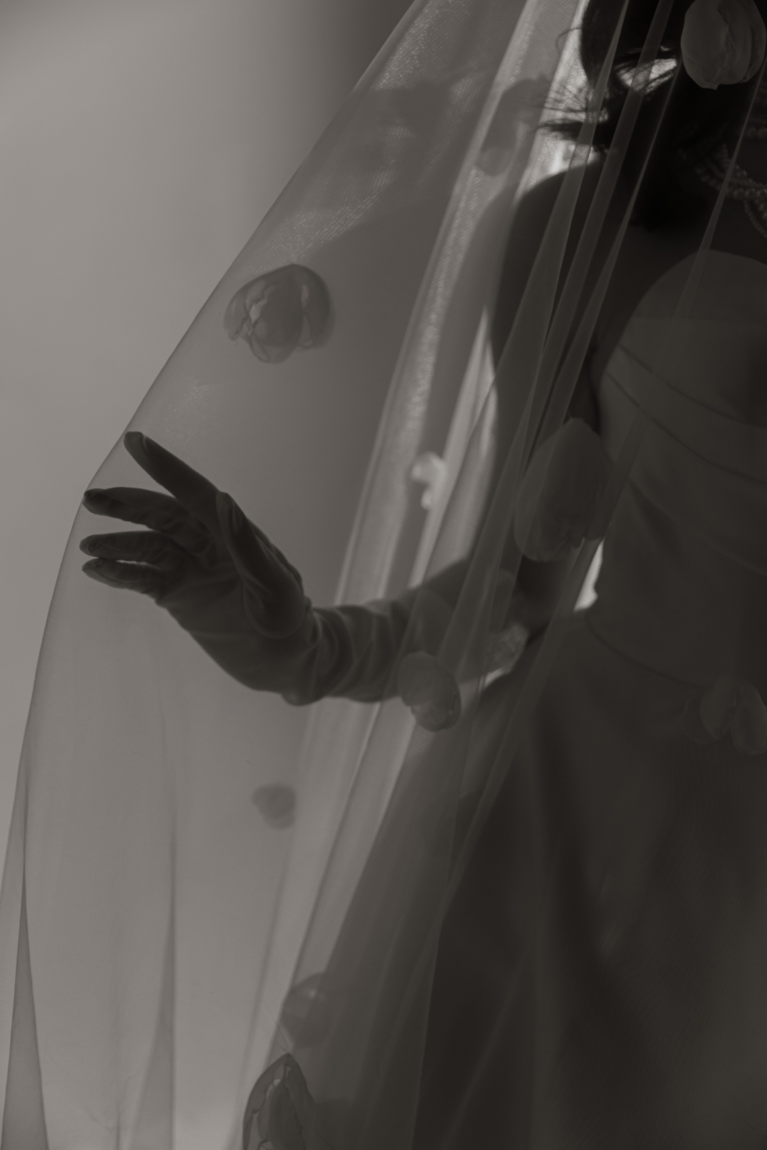 Алена. Я Ира и я фотографирую свадьбы более 10 лет