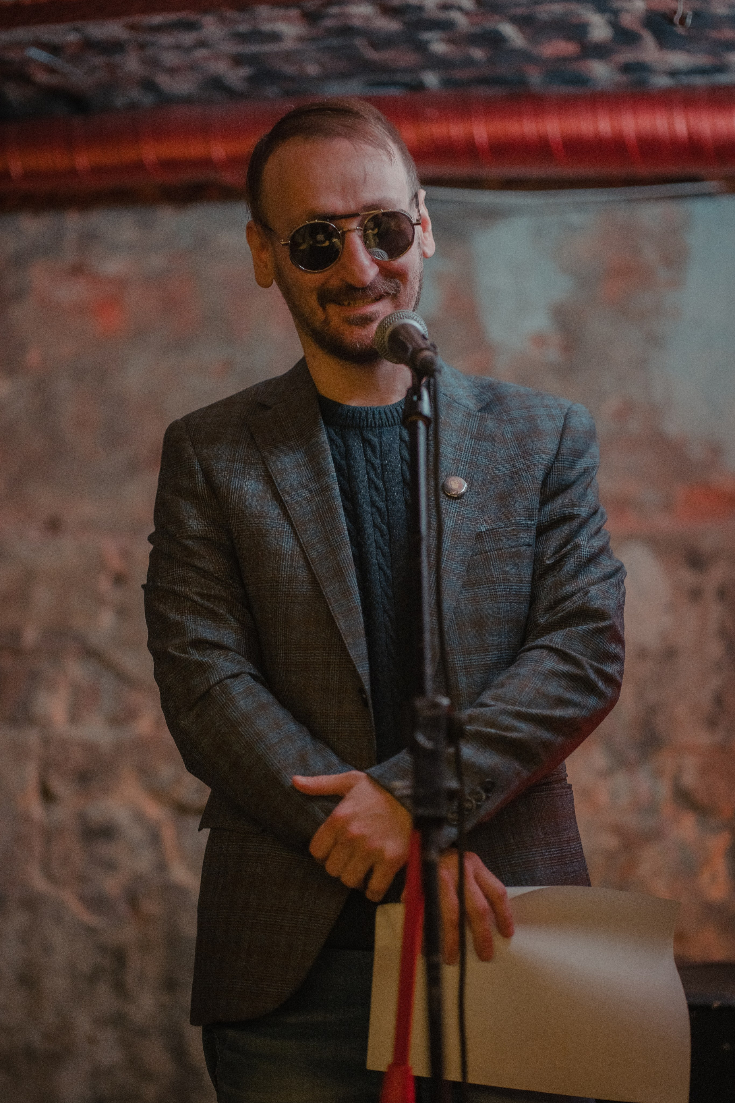 Презентация поэтического сборника. Творческие фотосессии в Москве. Фотоальбом лидера группы ЯЛО