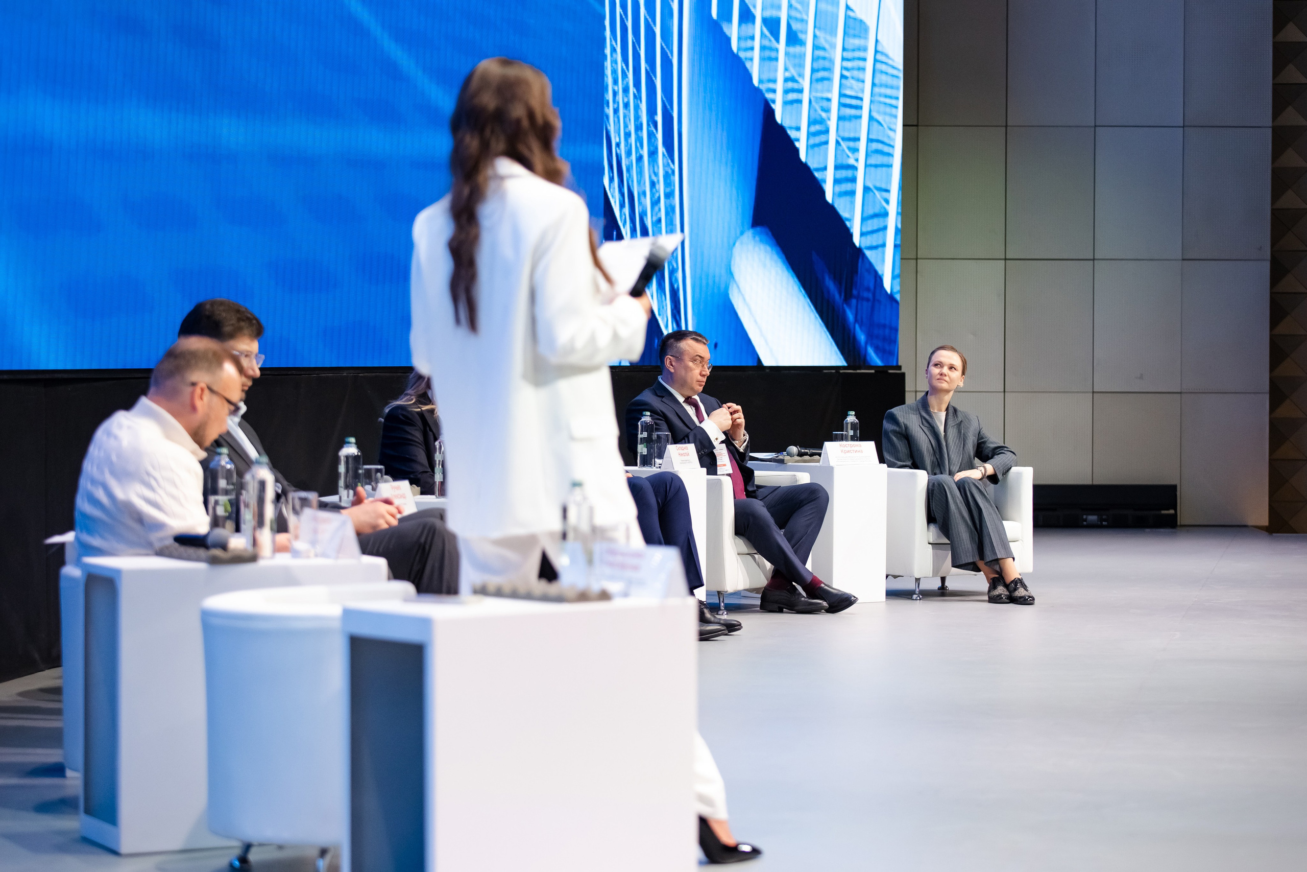 Новые технологии и философия комфортного жилья. Свадебный репортажный фотограф в Москве