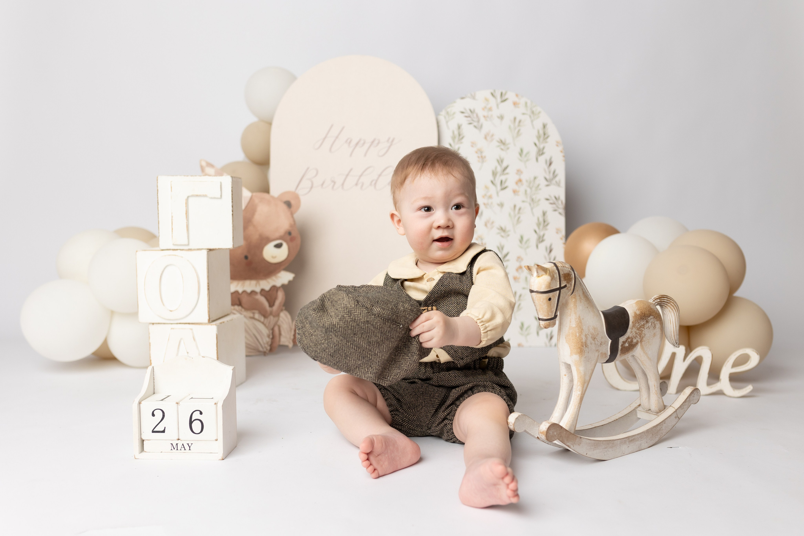 От 9 месяцев  - Фотограф новорожденных: магия детства в каждом снимке. Фотограф новорожденных: волшебные моменты первых дней жизни