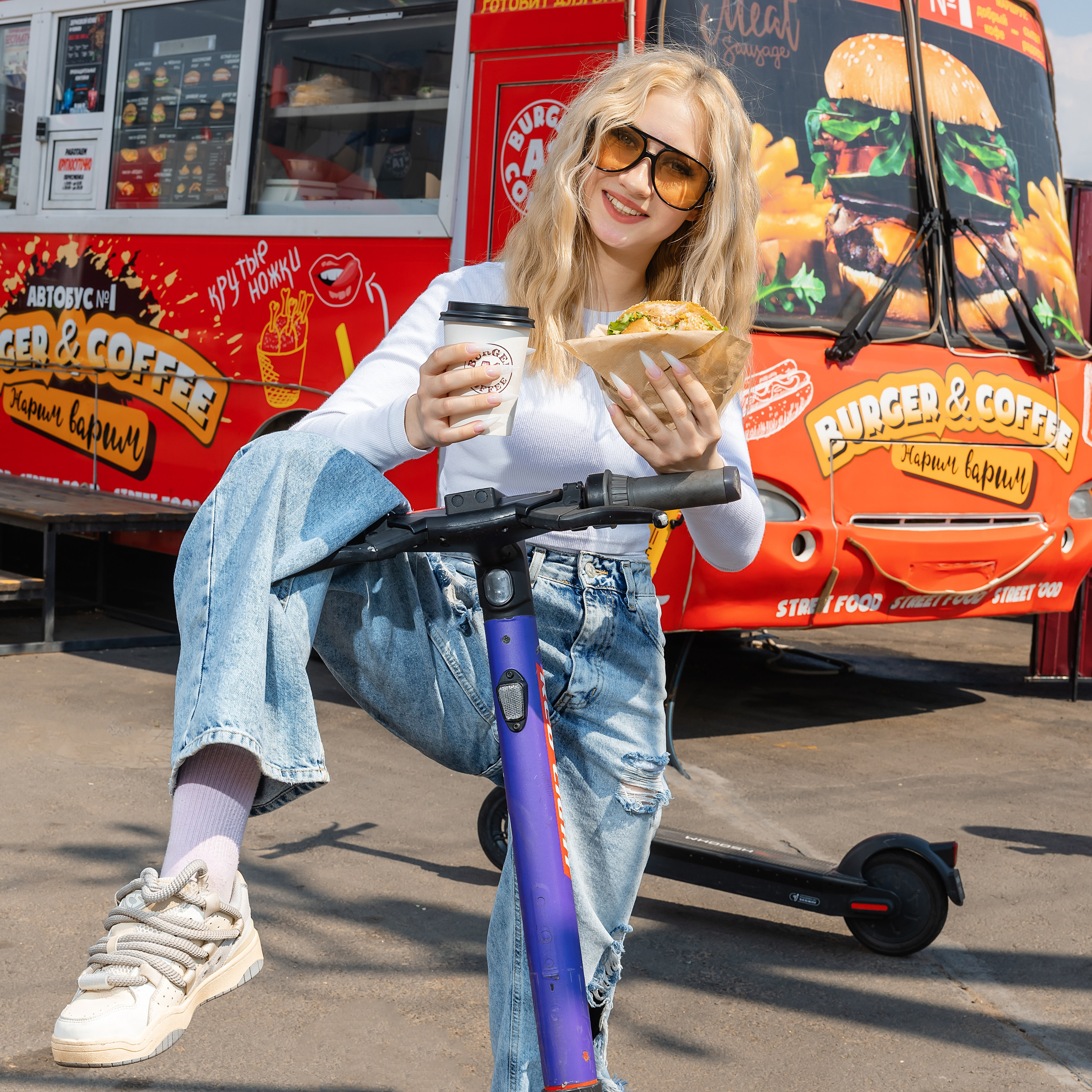 Bus № 1. Фотограф и видеограф в Улан-Удэ: Аюна Габагуева и Артём Шаханов