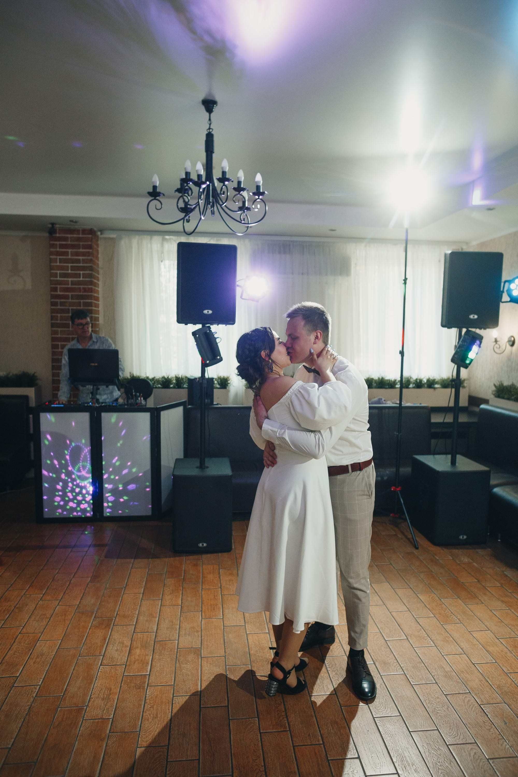 Свадьба в Лодейном Поле. Свадебный фотограф Игорь Брундасов 8PHOTO на свадьбу венчание загс СПб