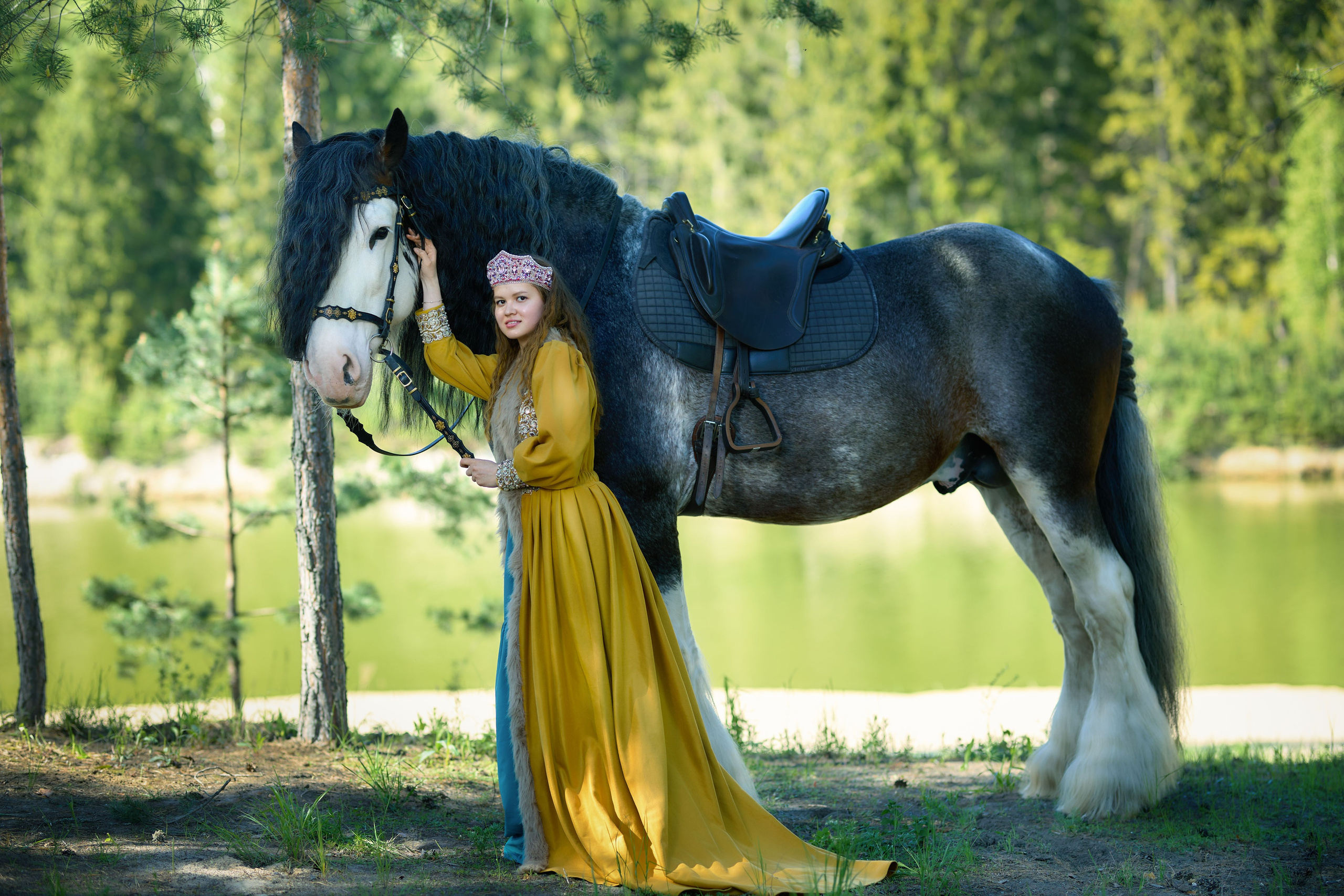 Фотосессия с лошадью в национальном и сказочном костюме стиле русских народных сказок