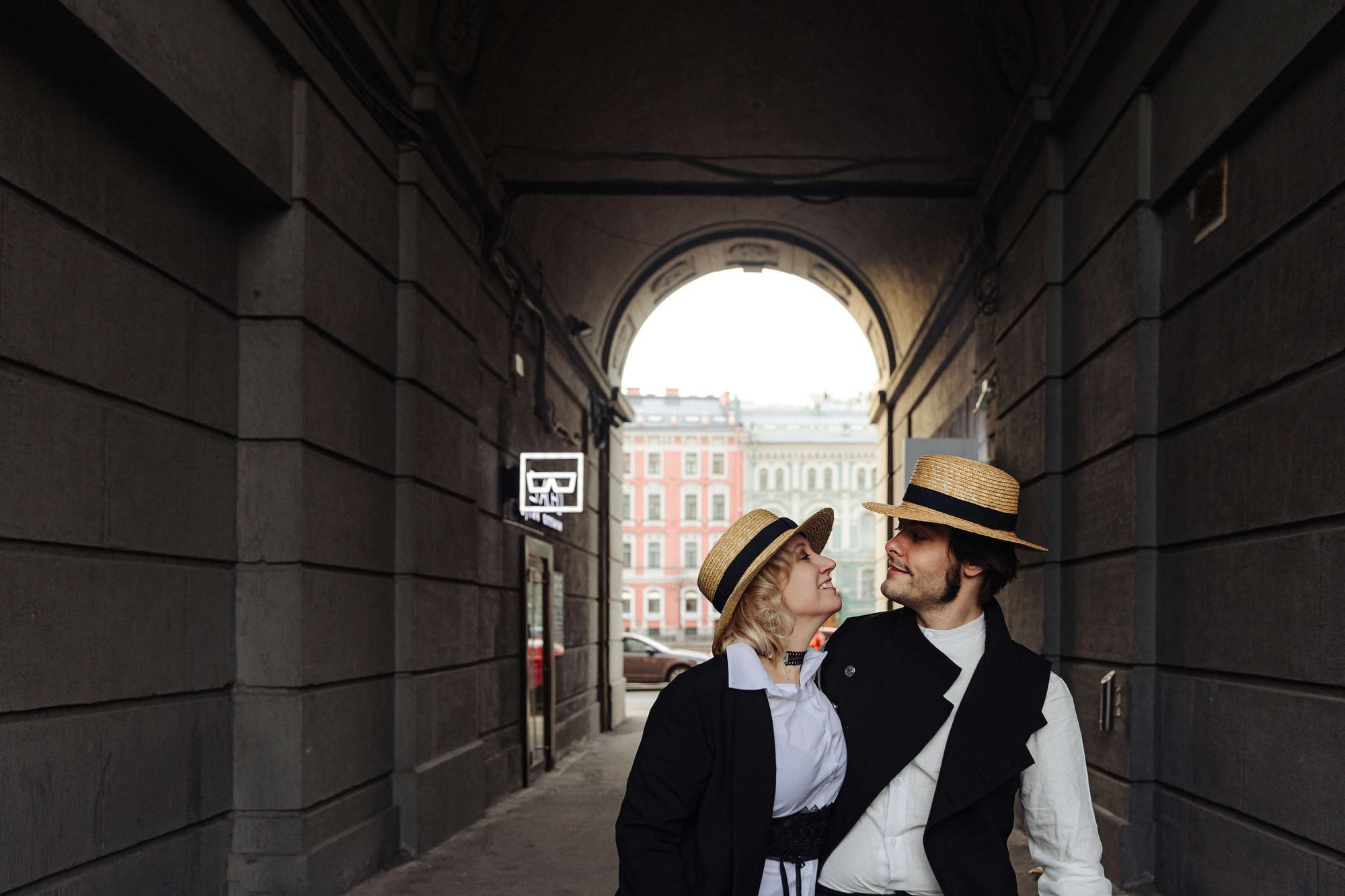 Фотосессия лав стори Вани и Рины в СПб