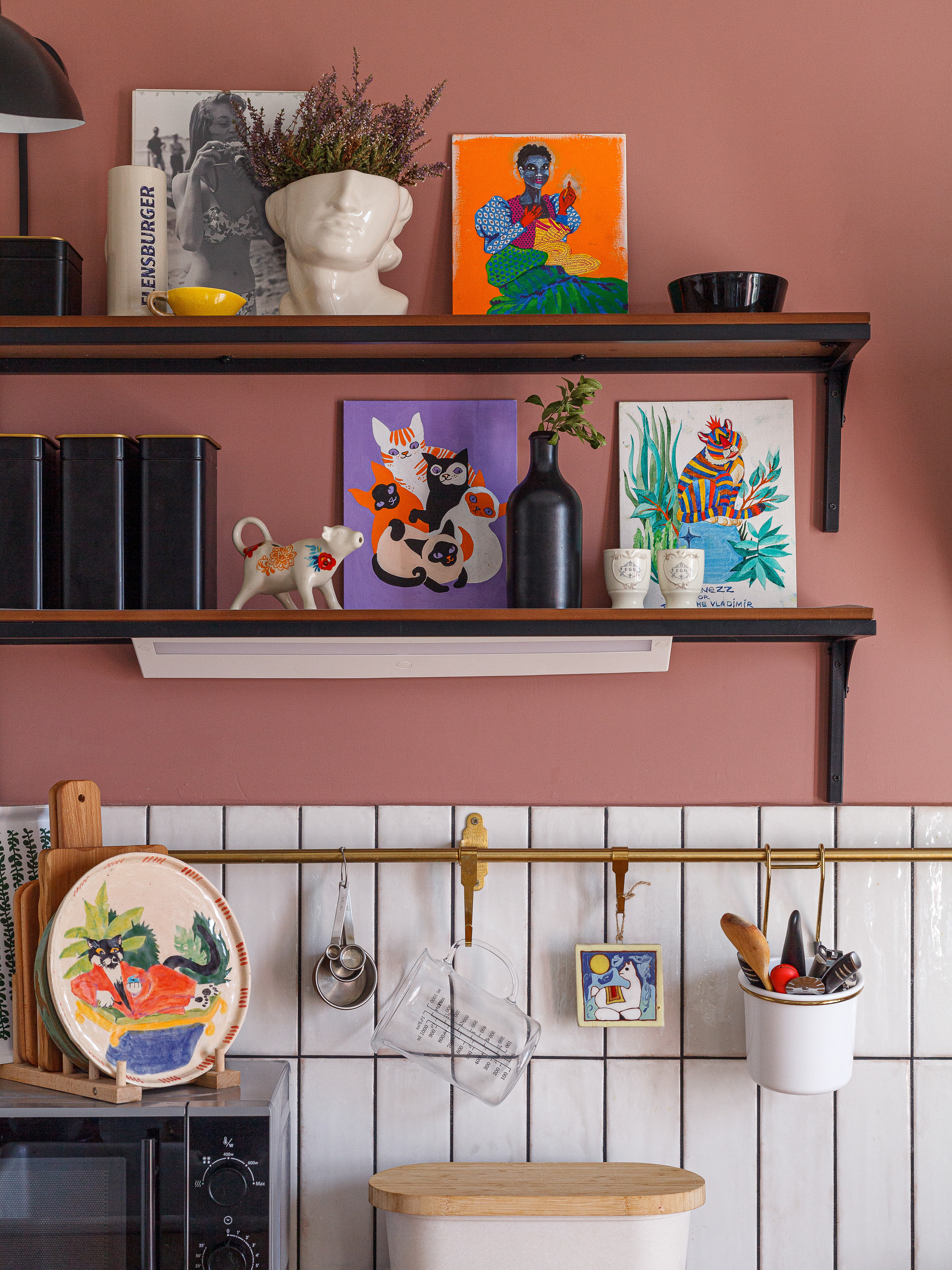 Яркая сталинка Иры Корнец. Интерьерный фотограф Дима Птицын и стилист Дарья Копылова