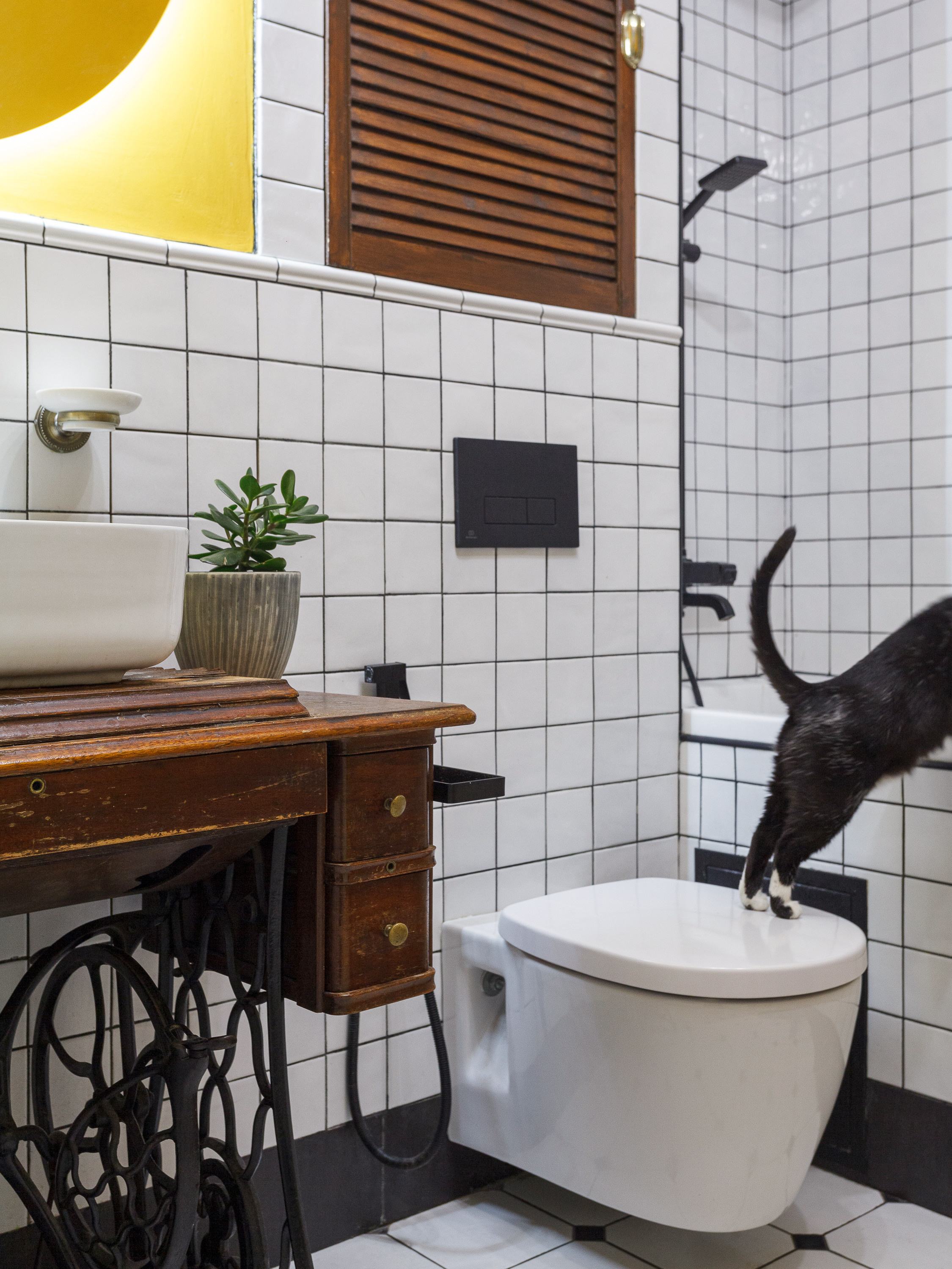 Яркая сталинка Иры Корнец. Интерьерный фотограф Дима Птицын и стилист Дарья Копылова