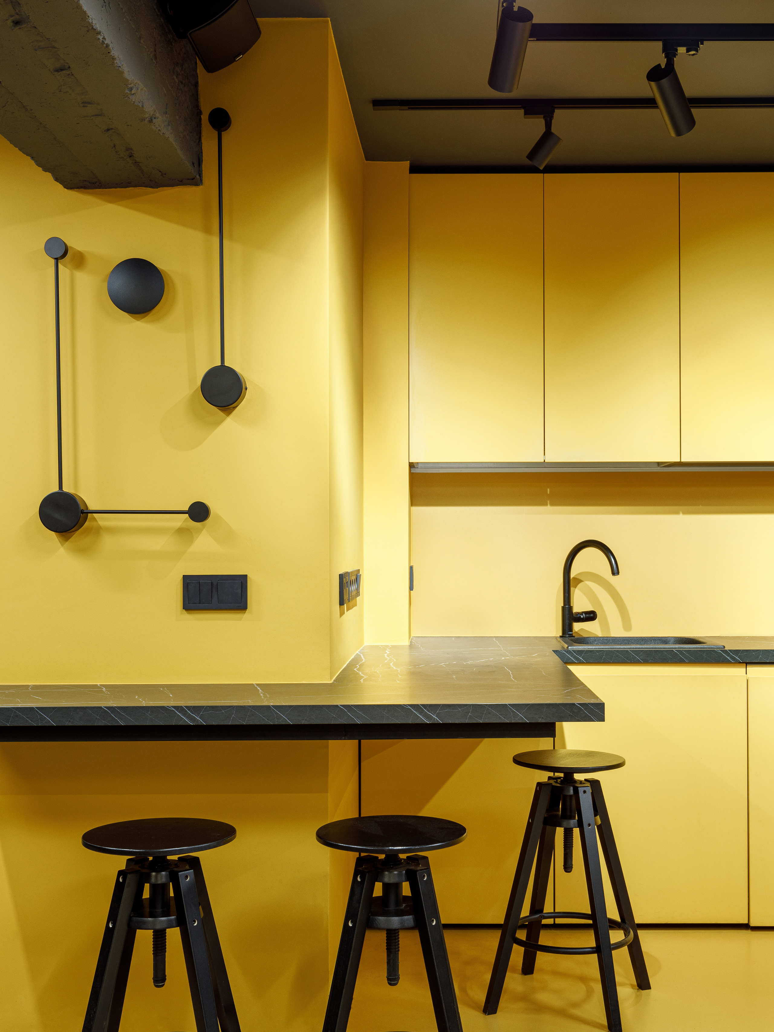 Yashnev Design: Агентство недвижимости «5 звезд». Интерьерный фотограф Дима Птицын и стилист Дарья Копылова