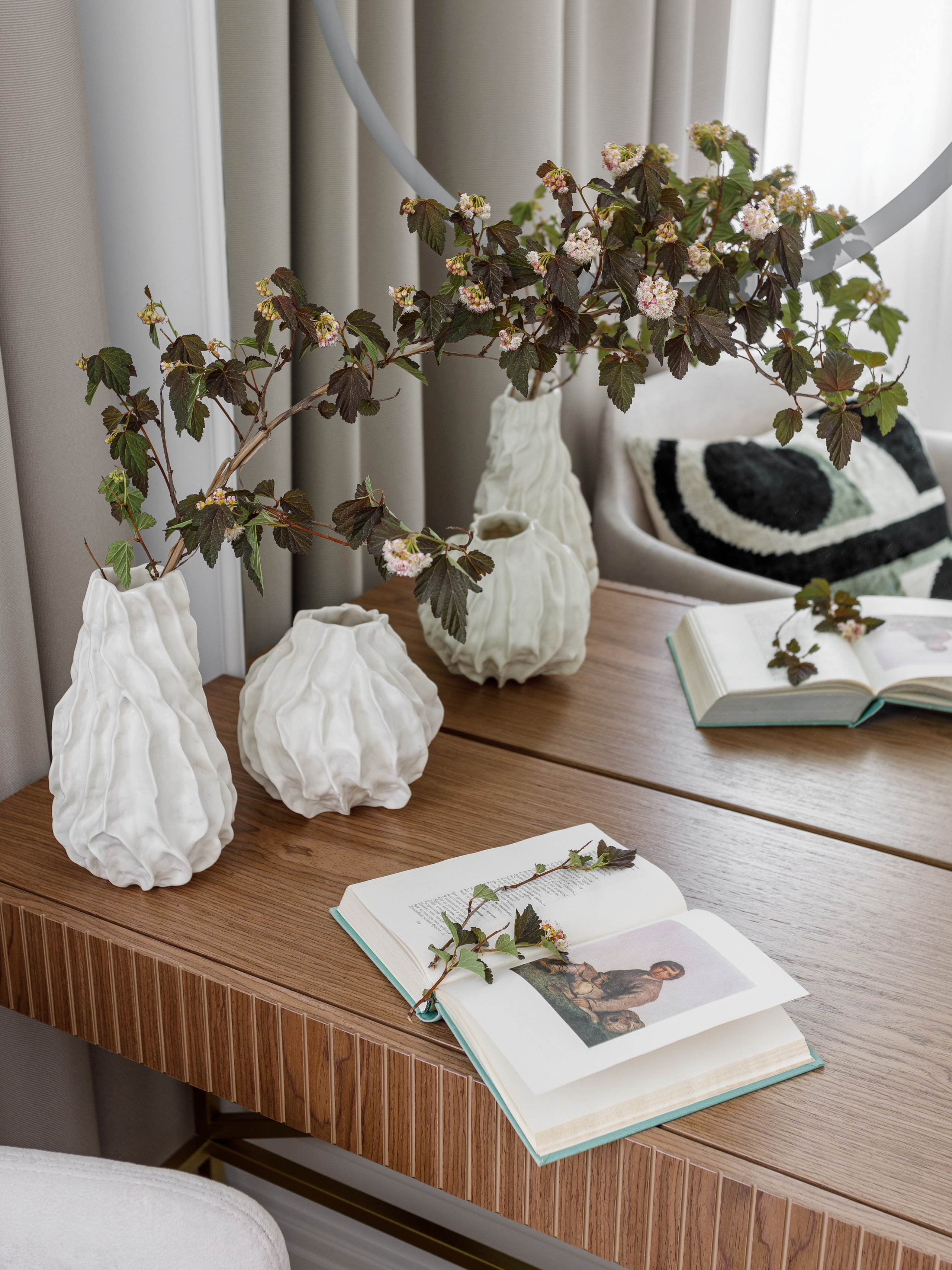 Студия HomeBox: Дом в подарок родителям в с. Рамено. Интерьерный фотограф Дима Птицын и стилист Дарья Копылова