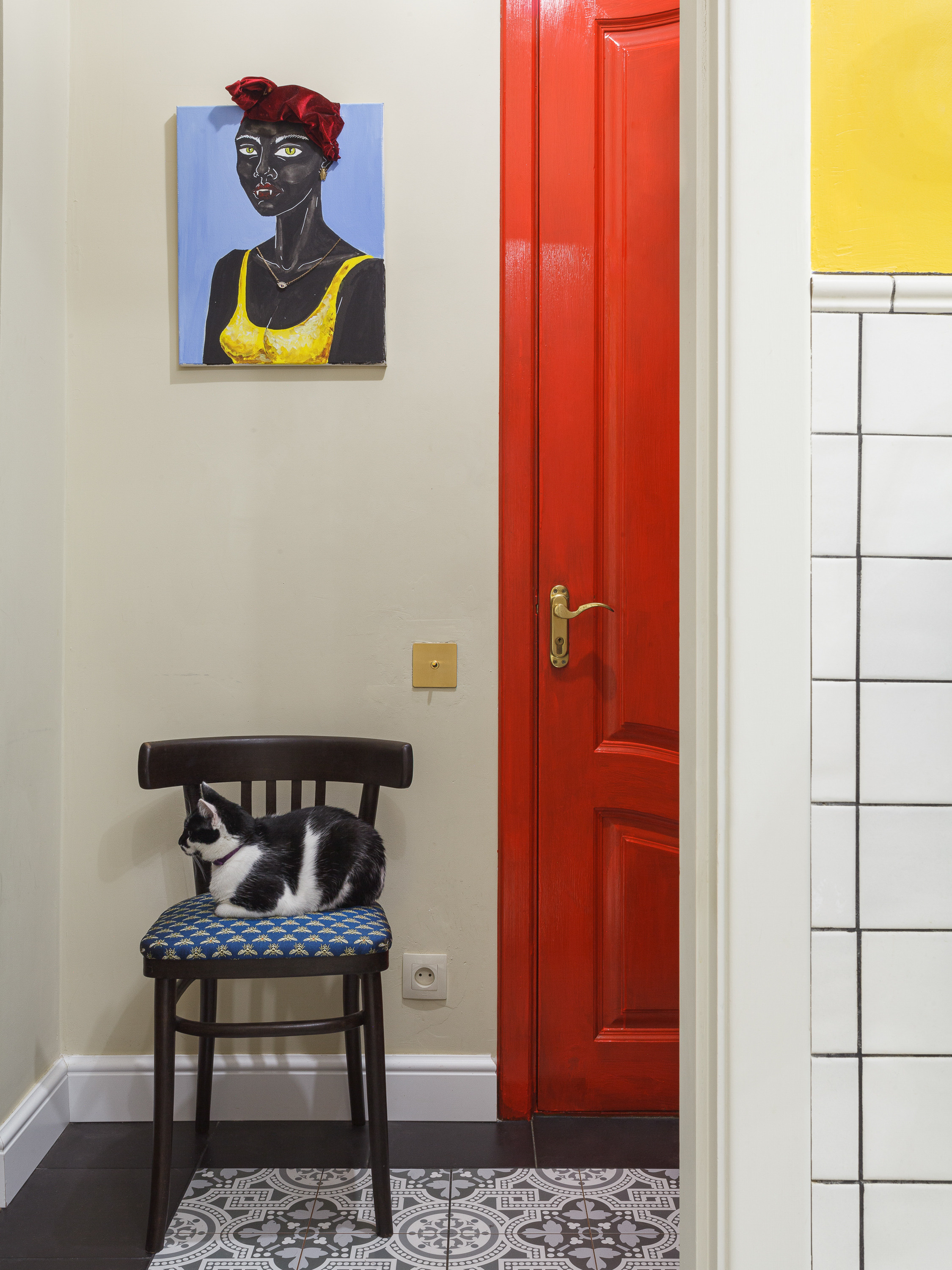 Яркая сталинка Иры Корнец. Интерьерный фотограф Дима Птицын и стилист Дарья Копылова