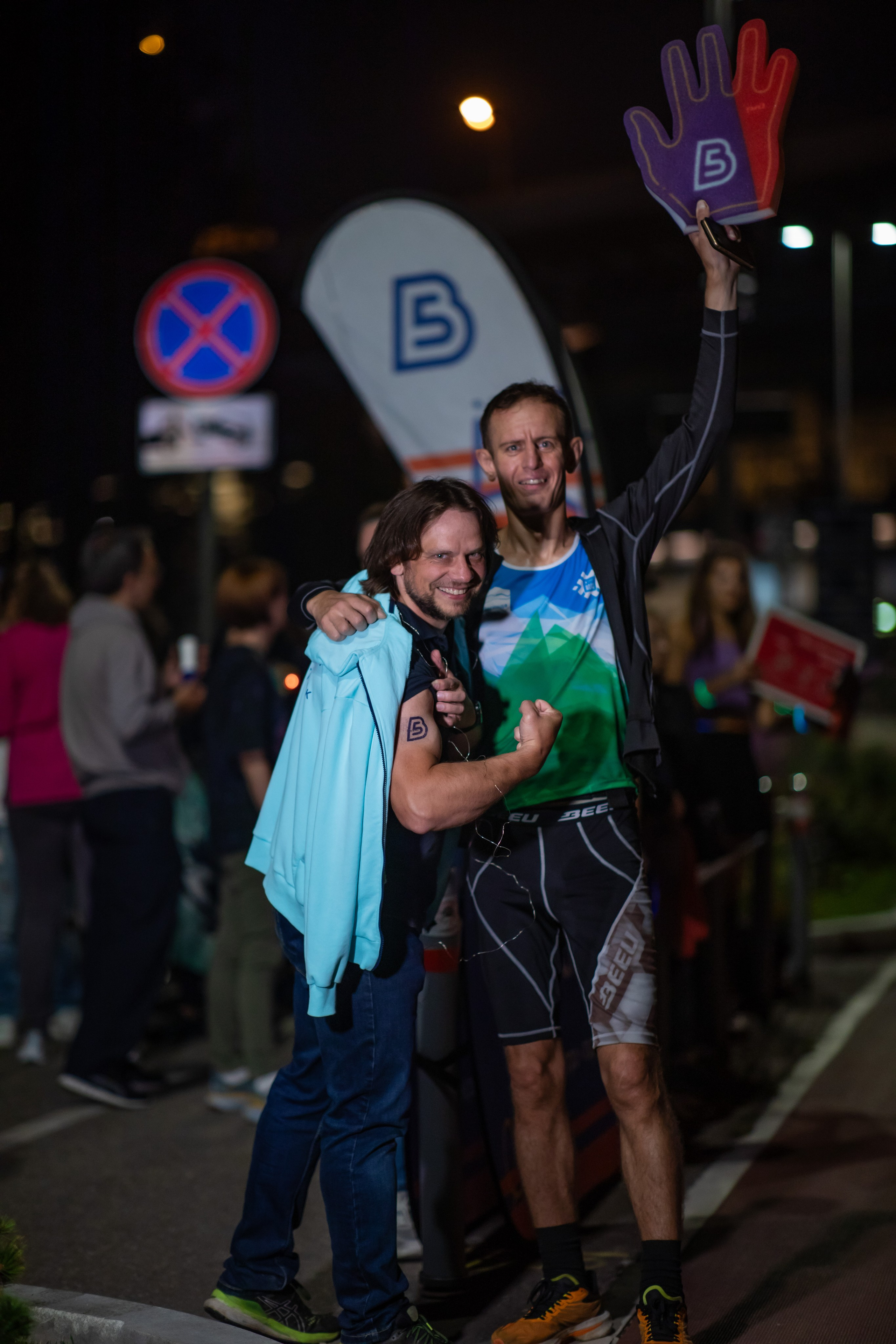 Самая крутая поддержка Ночного забега от 5 вёрст 03.08.24. Фотограф Сергей Ловкий