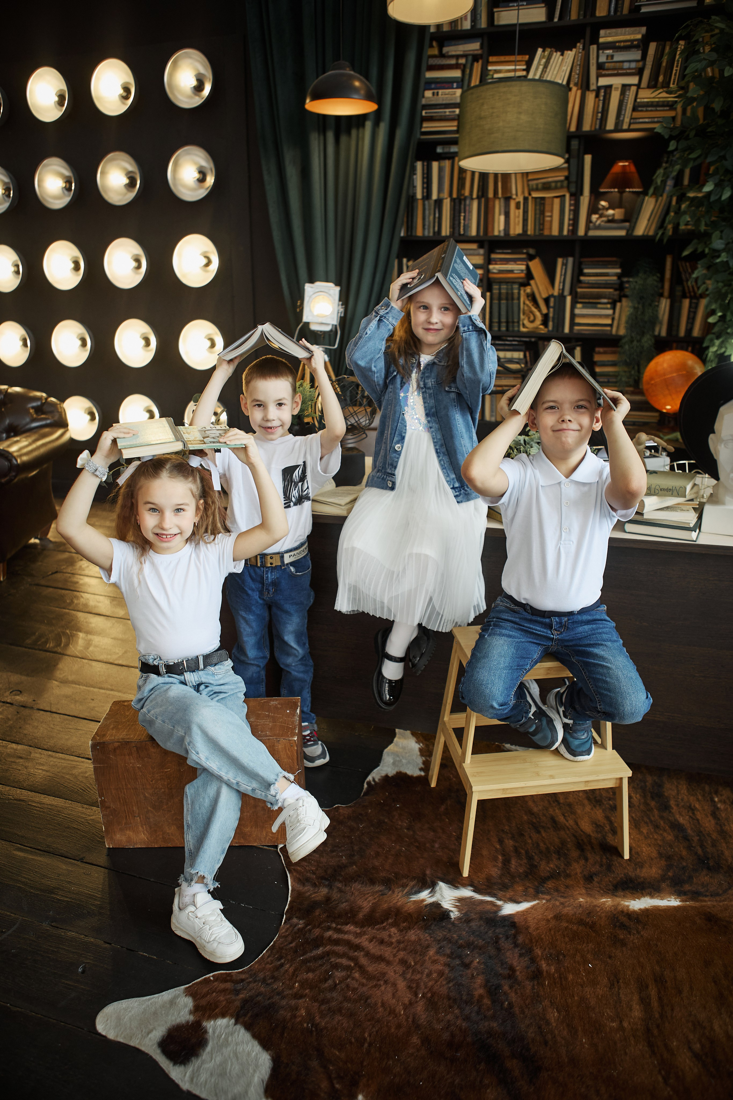 Групповые. Выпускные альбомы в городе Курган для всех