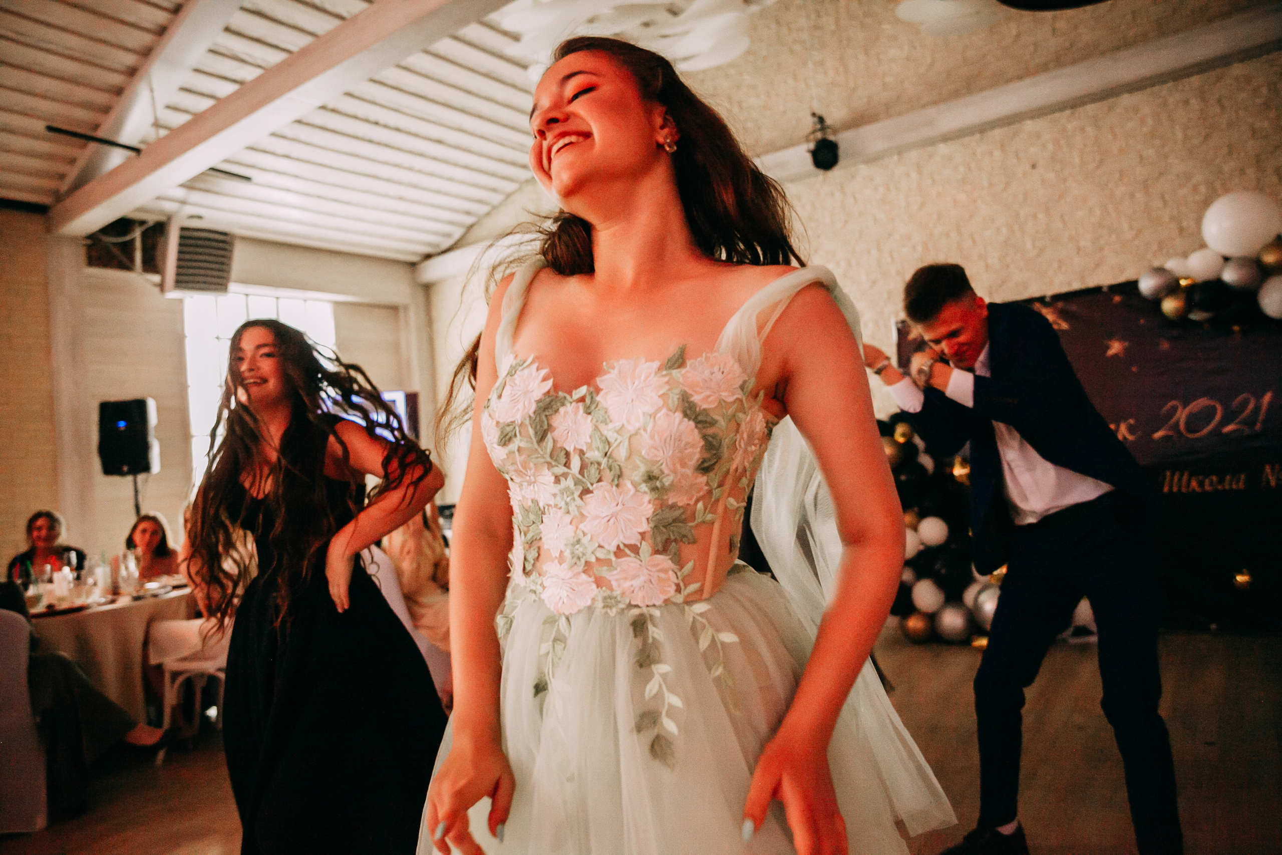 Выпускной 68 школа Хабаровск. Фотограф в Хабаровске Швендых Рудольф