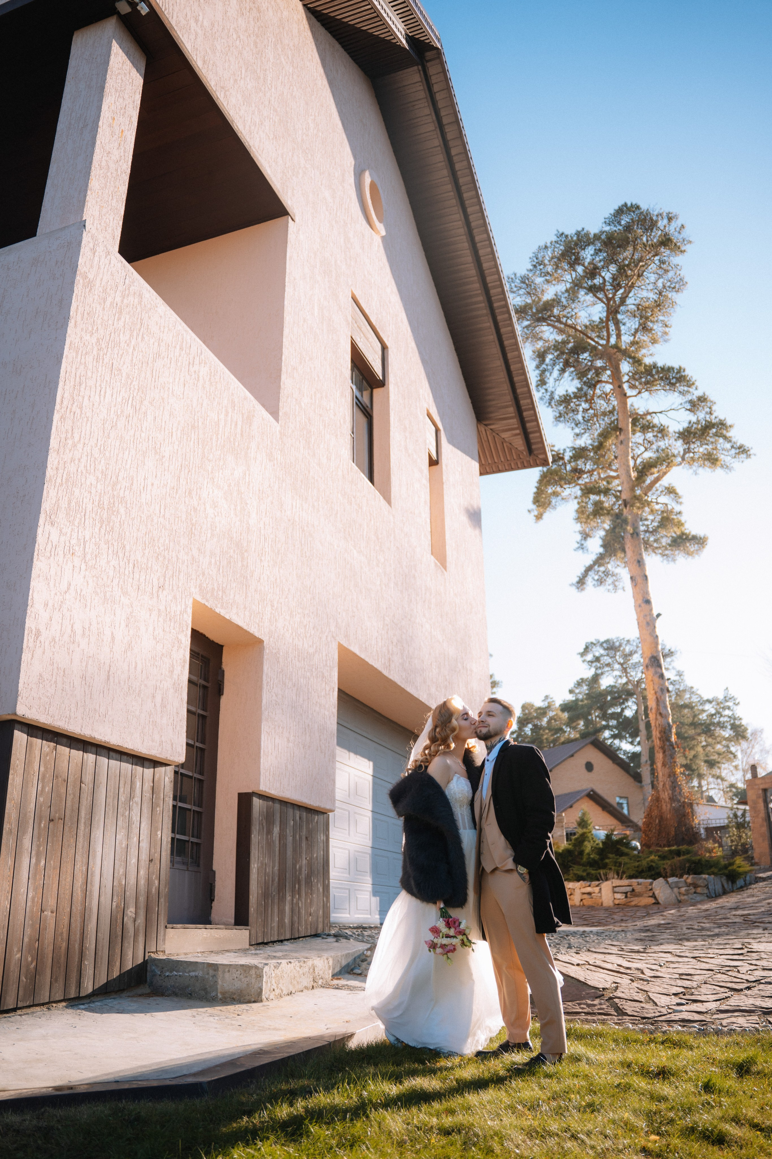 Альбина и Всеволод — Дом на горе. Репортажный (Event) фотограф в Барнауле | Даниил Маркин | Качество и вайб