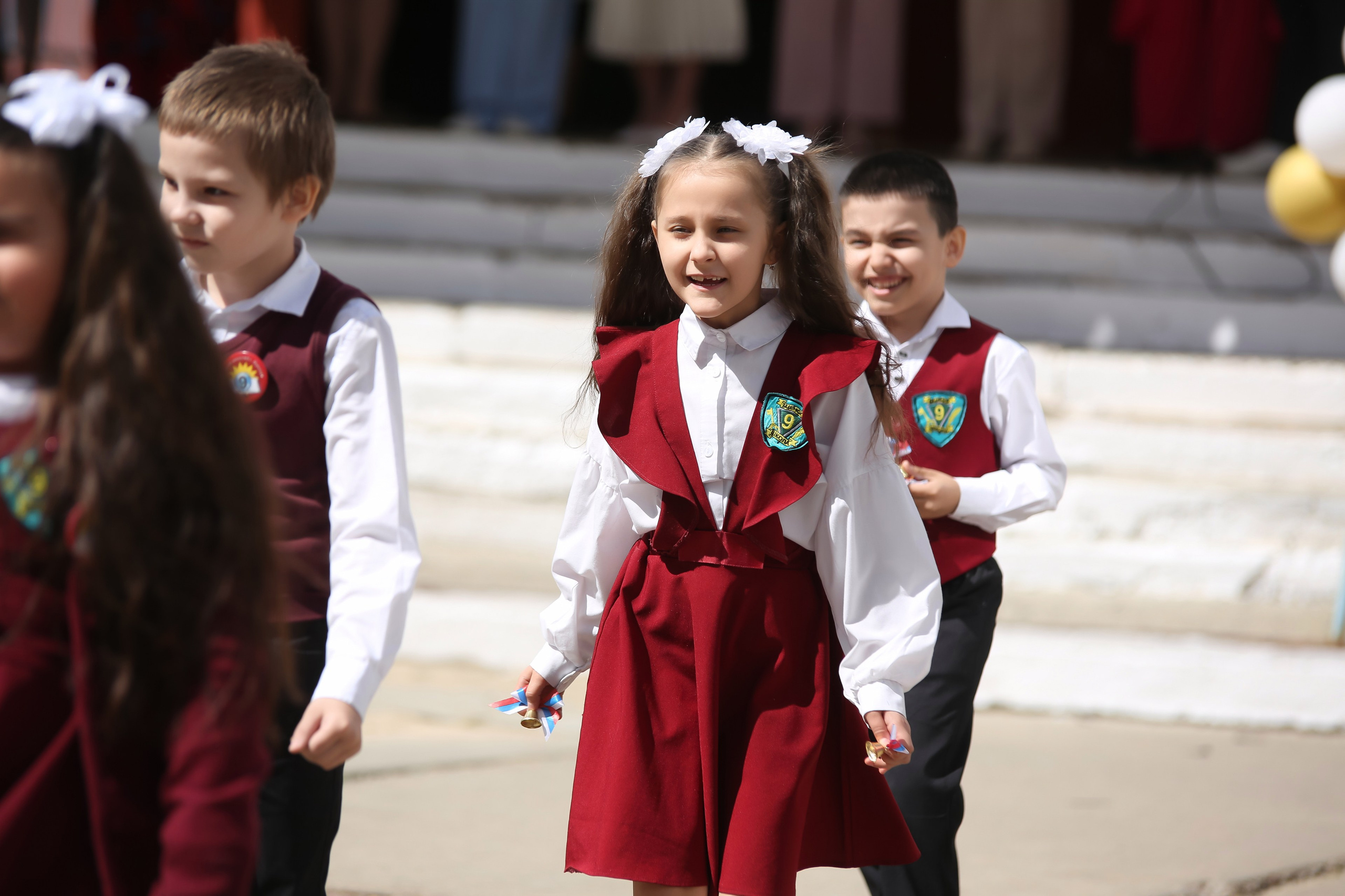 ЛИНЕЙКА «ПОСЛЕДНИЙ ЗВОНОК» 9 ШКОЛА 2024 г МЦЕНСК. ТВОЙ АЛЬБОМ / ТВОИ ПРАВИЛА