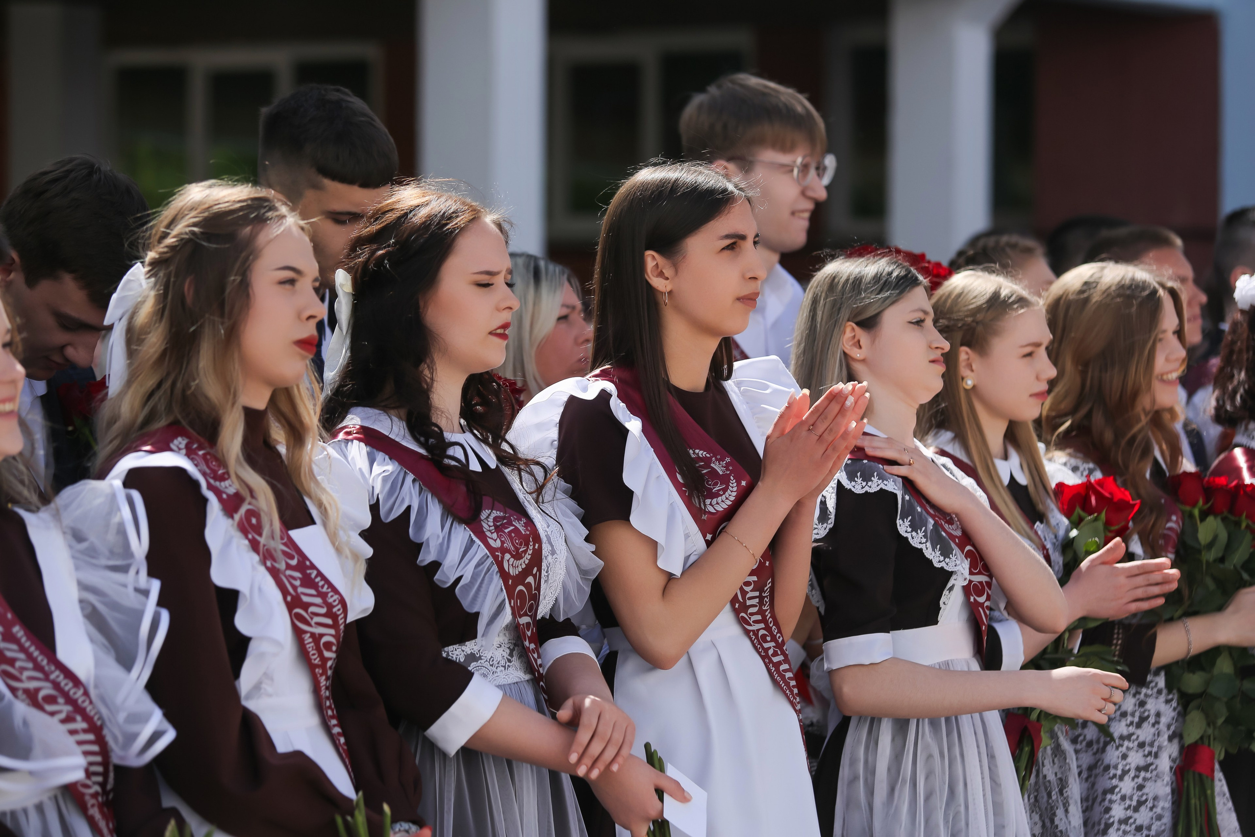 ЛИНЕЙКА «ПОСЛЕДНИЙ ЗВОНОК» 9 ШКОЛА 2024 г МЦЕНСК. ТВОЙ АЛЬБОМ / ТВОИ ПРАВИЛА