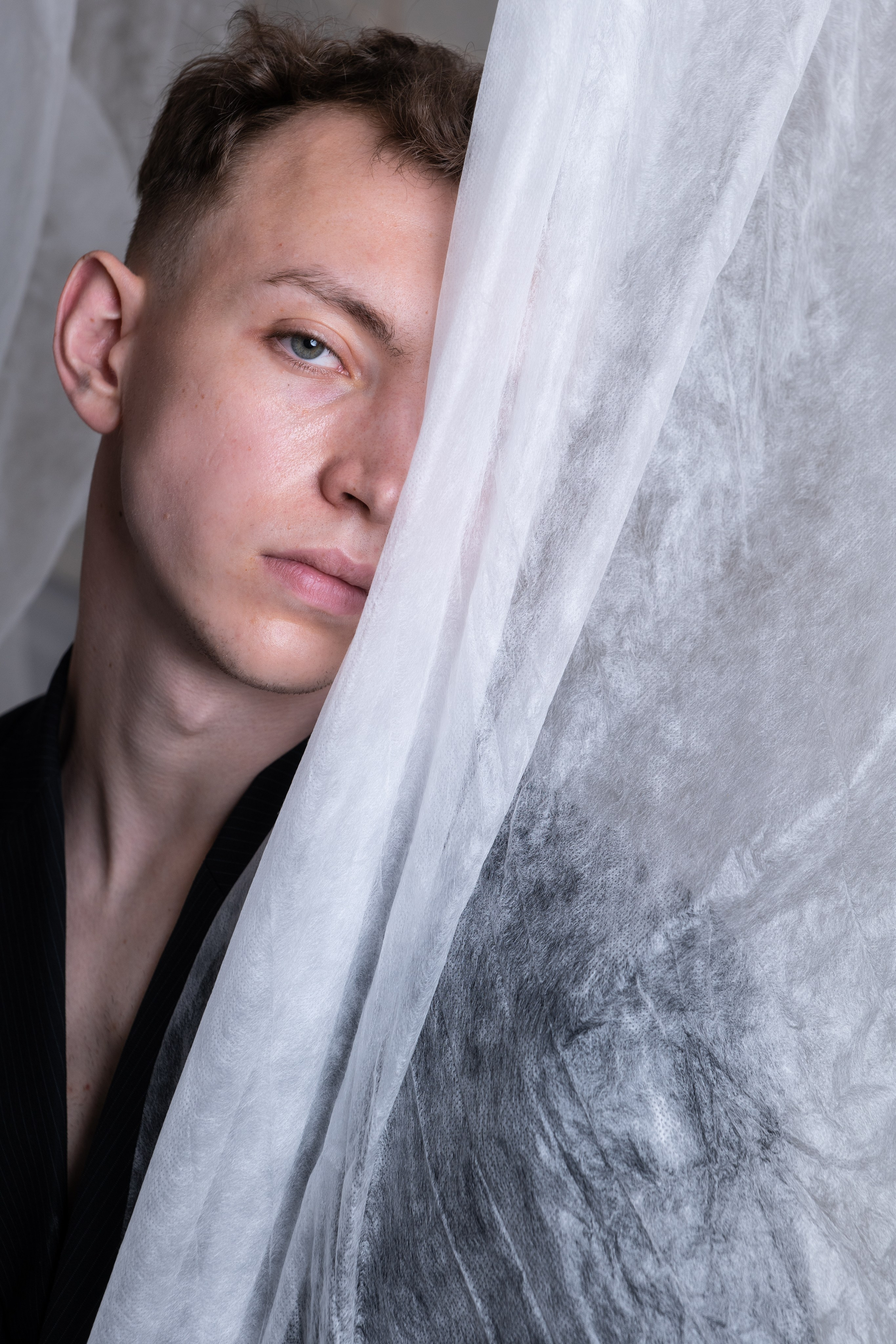 Локация 223 с Николаем. Фотосессия в Спб в студии, фотограф Панютина Марина