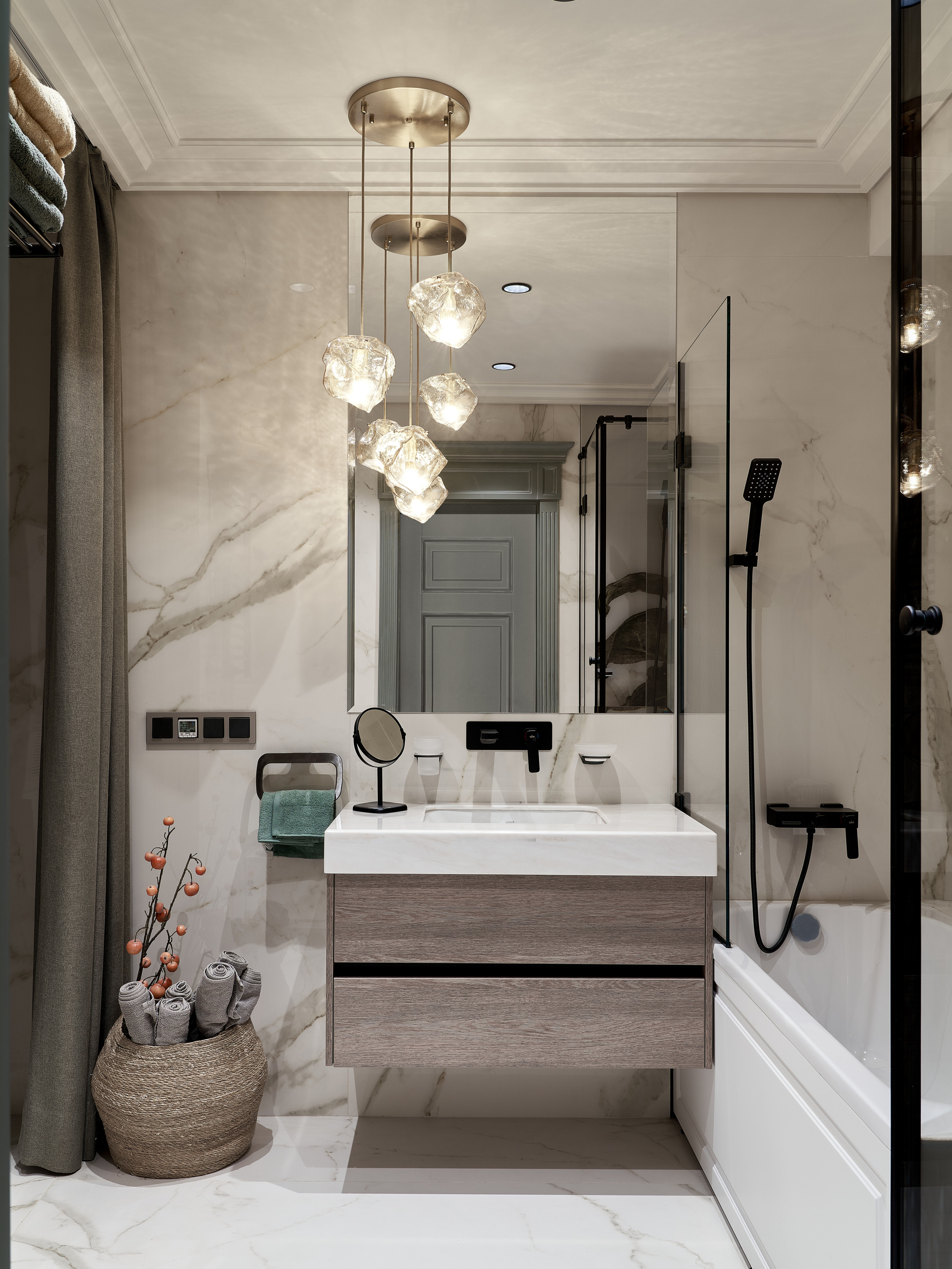 Интерьерная сьемка квартиры. Интерьерный фотограф Евгения Четий. Дизайнерская ванная комната.
