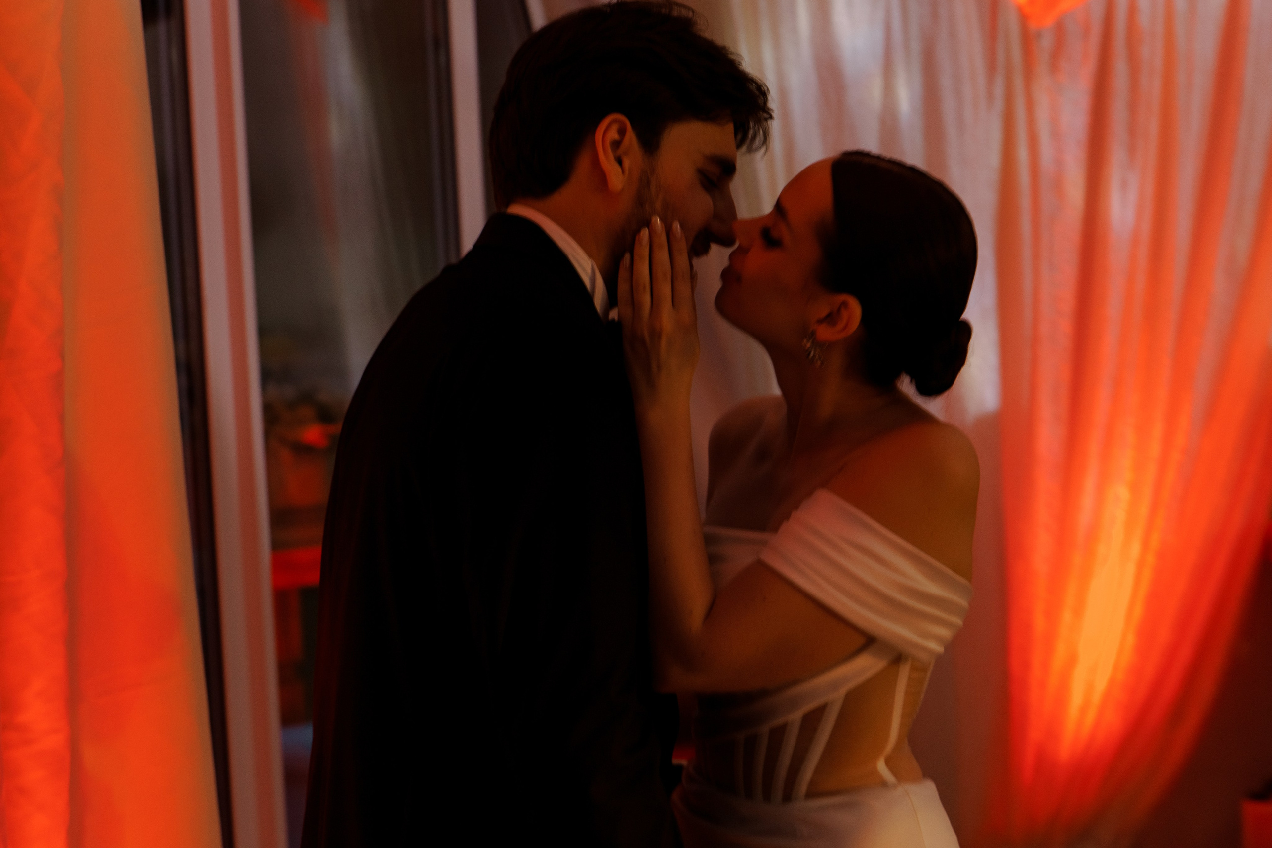 Свадьба в Ярославле — серия парк отель Мазай, выездная регистрация, кавер группа | Портфолио. Свадебный фотограф в Москве, Ярославле Виталий Квант