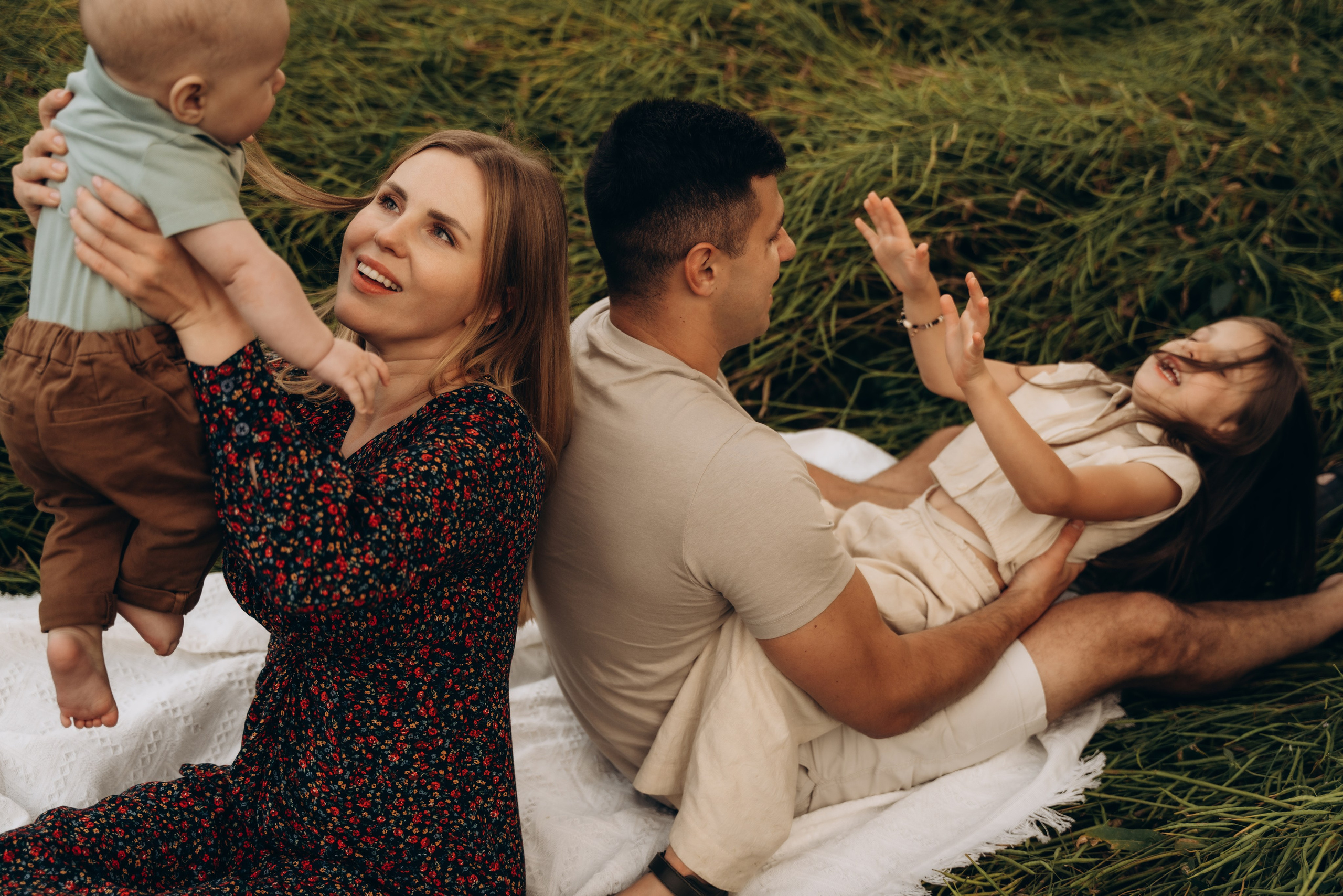 Оля, Женя, Роза и Федя. Фотограф Мария Миллс | Минск