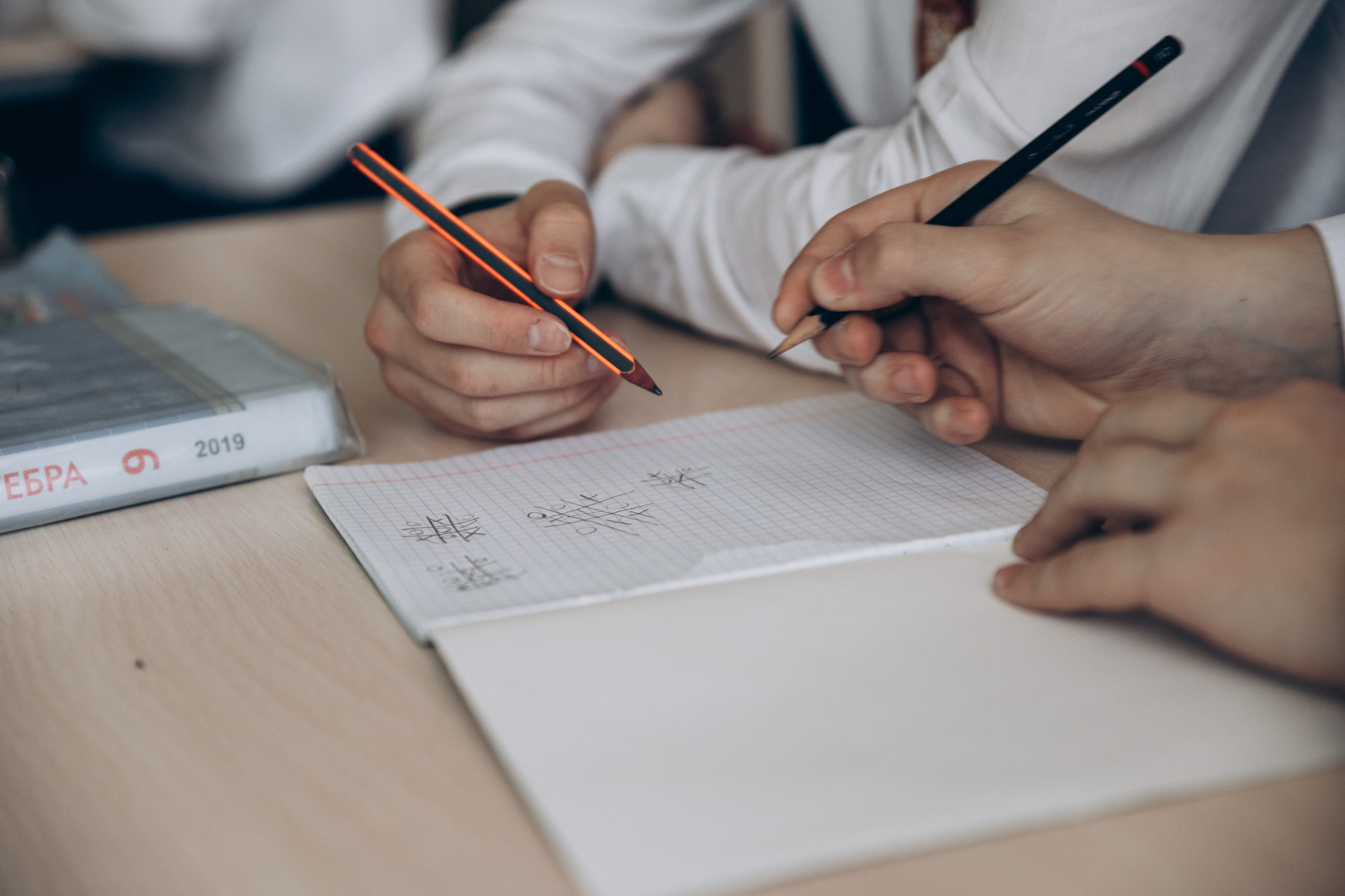 Школьные фотографии могут быть такими. Репортажный и детский фотограф в Минске