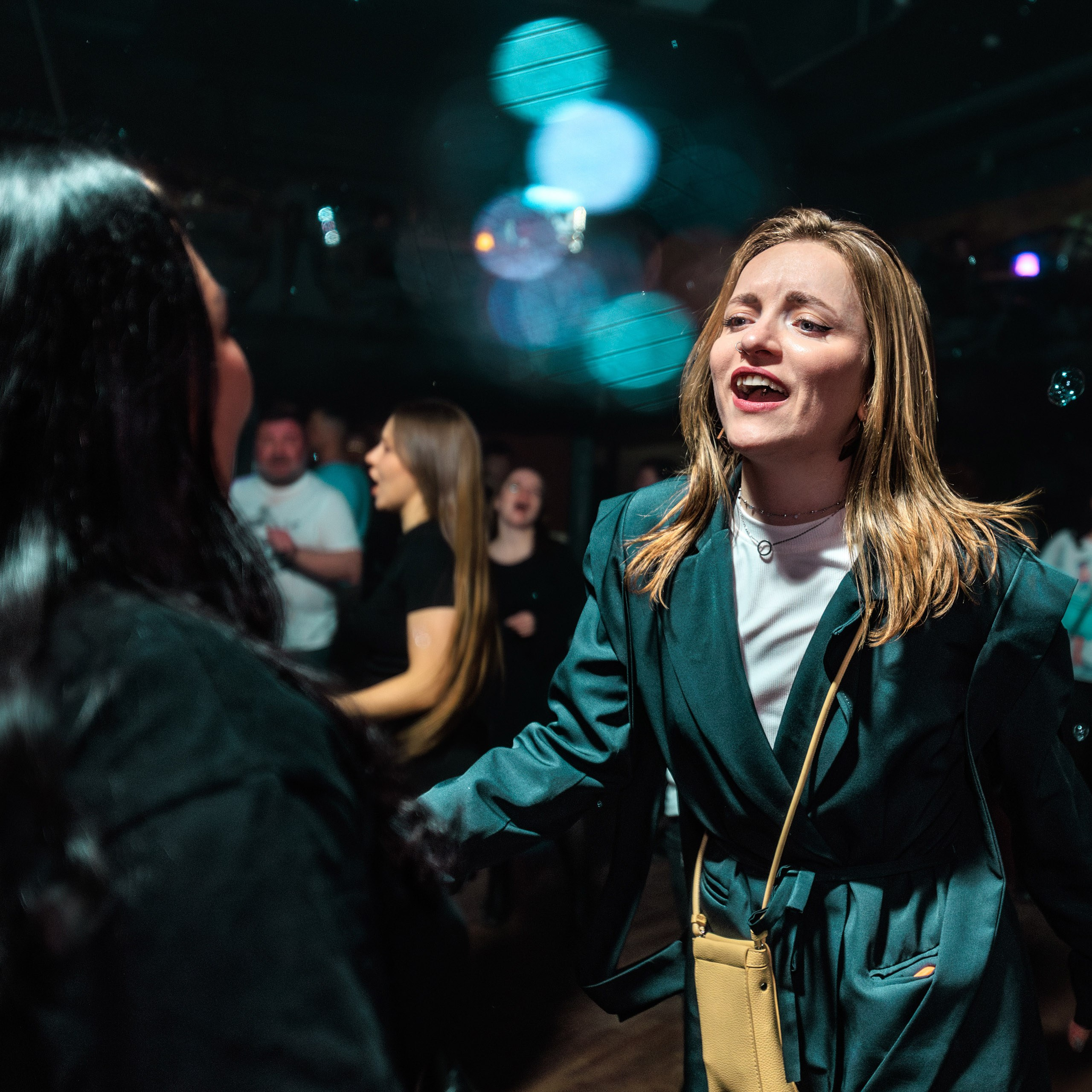 18.04.25 Танцплощадка. Репортажный фотограф Екатеринбург | Яркий, качественный репортаж | Концерты, клубы, репортаж, праздники, корпоративы