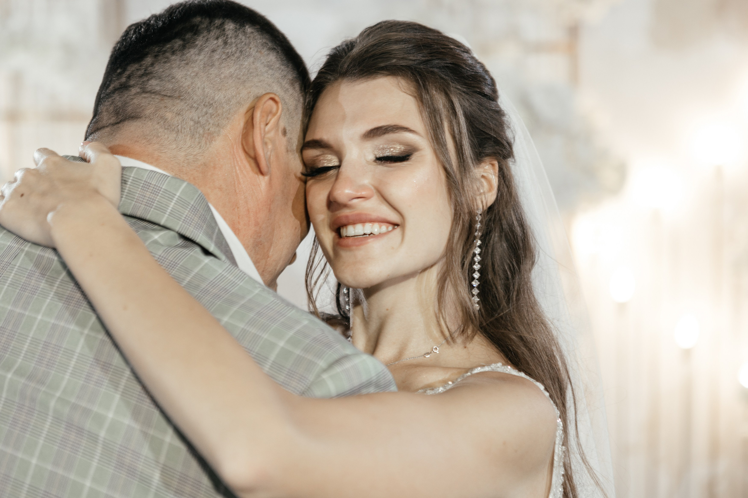 Свадебный фотограф Уфа — Руслан ГабдлисламовЖивые эмоции, красивые кадры, воспоминания на всю жизнь.Работаю по всей Республике Башкортоста. Свадебный фотограф Уфа Руслан Габдлисламов