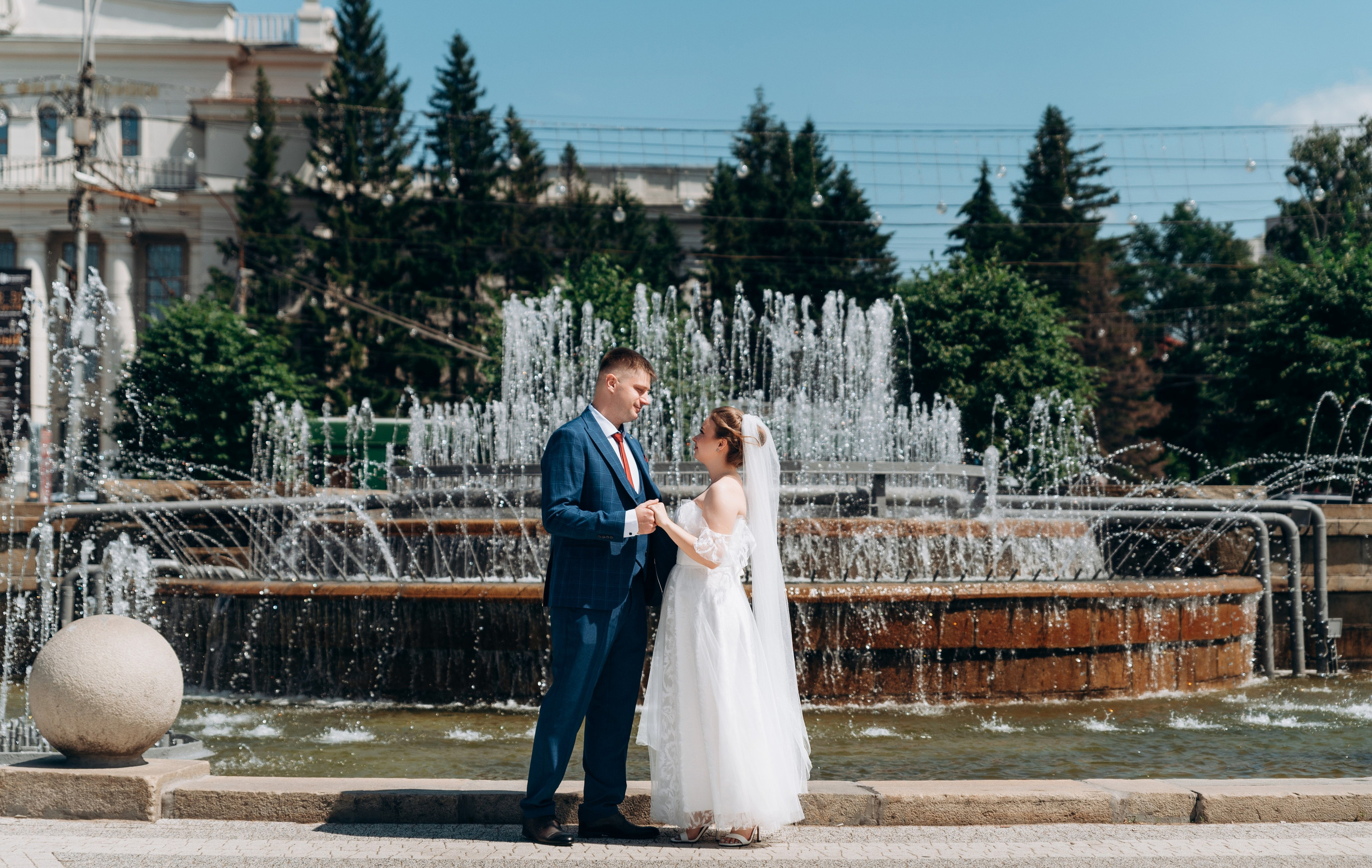 Прогулка, регистрация, банкет. Фотограф в Новосибирске