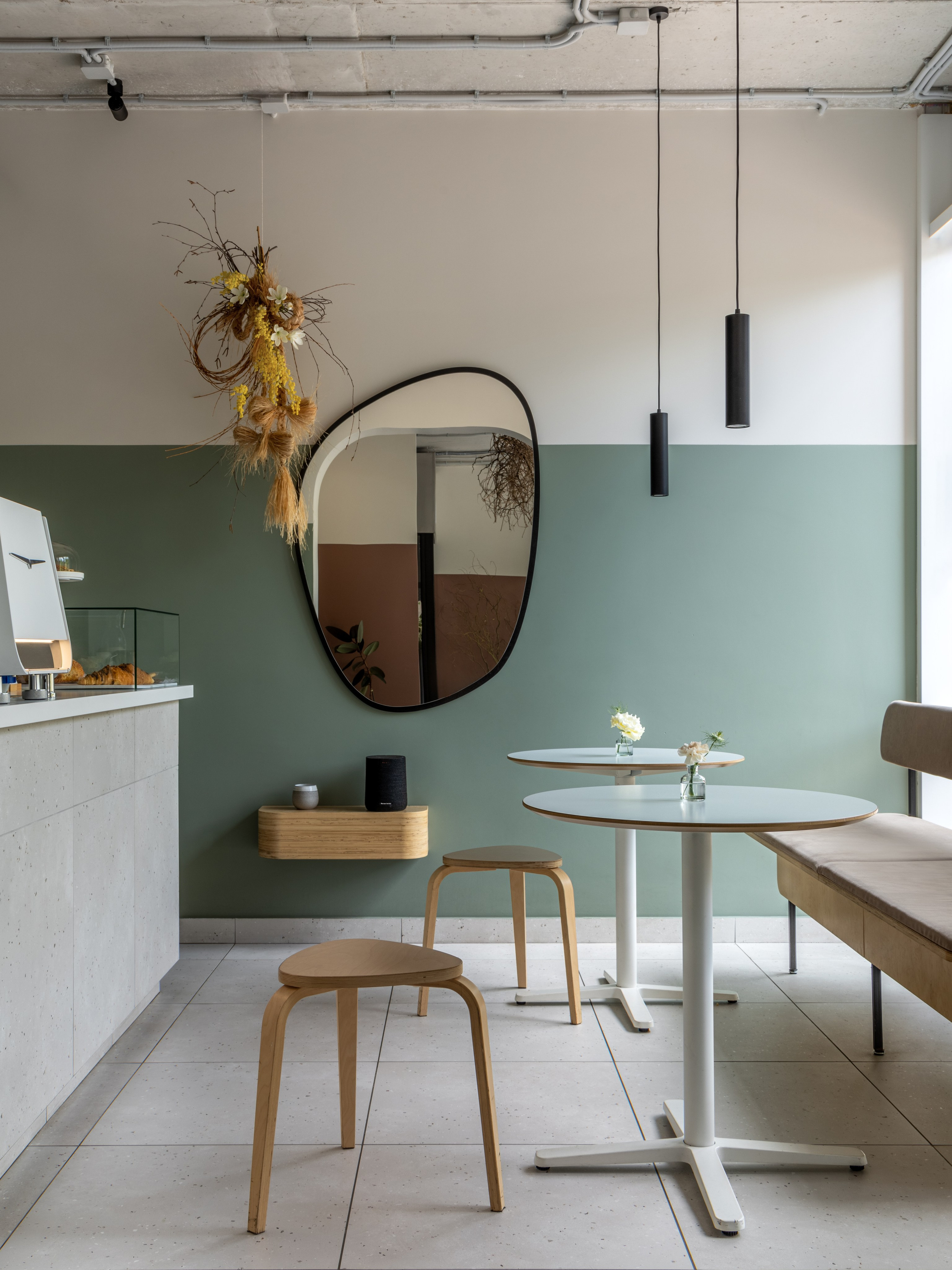 Кофейня и цветочная лавка FloEtica. Дизайнер интерьеров