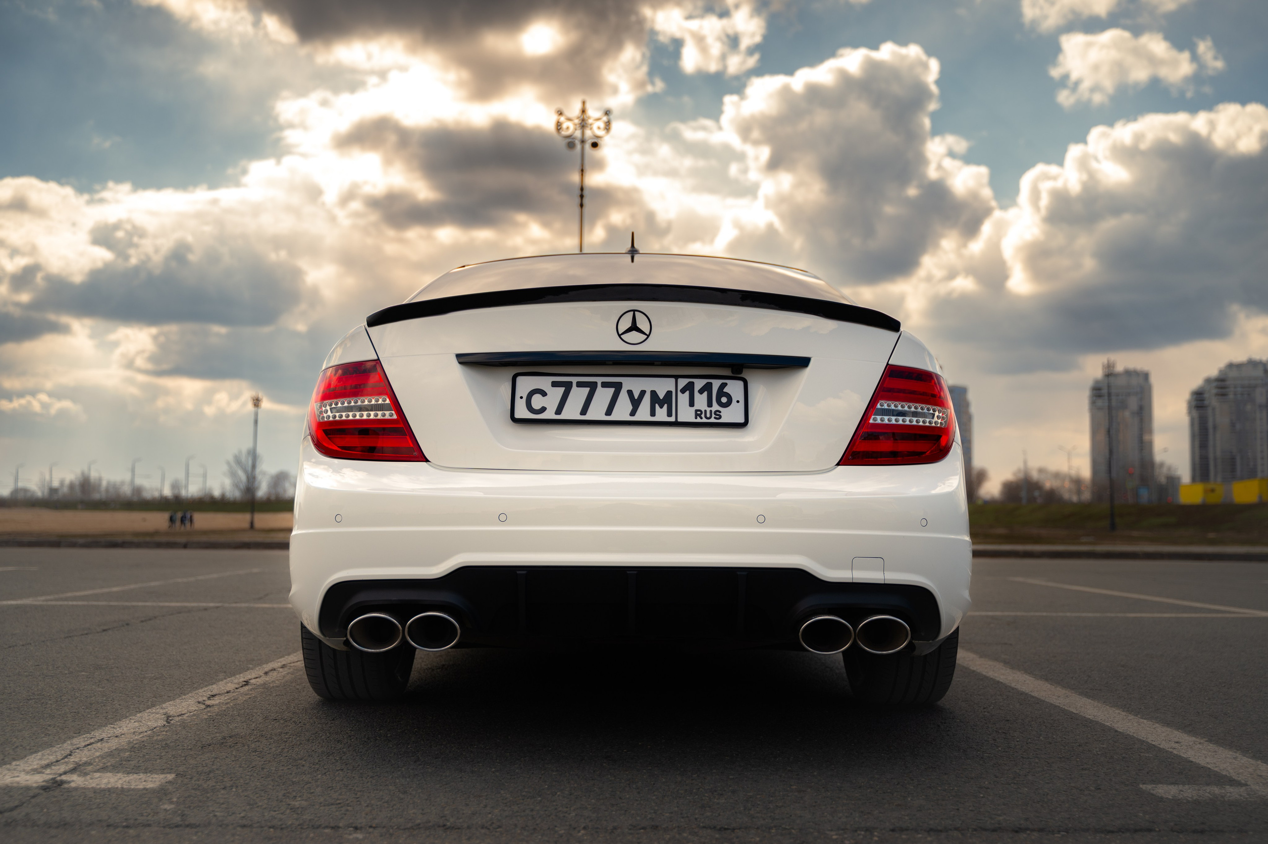 Автомобильная фотосъёмка Mercedes-benz c63 amg. Фотограф/видеограф Богдан Голованов