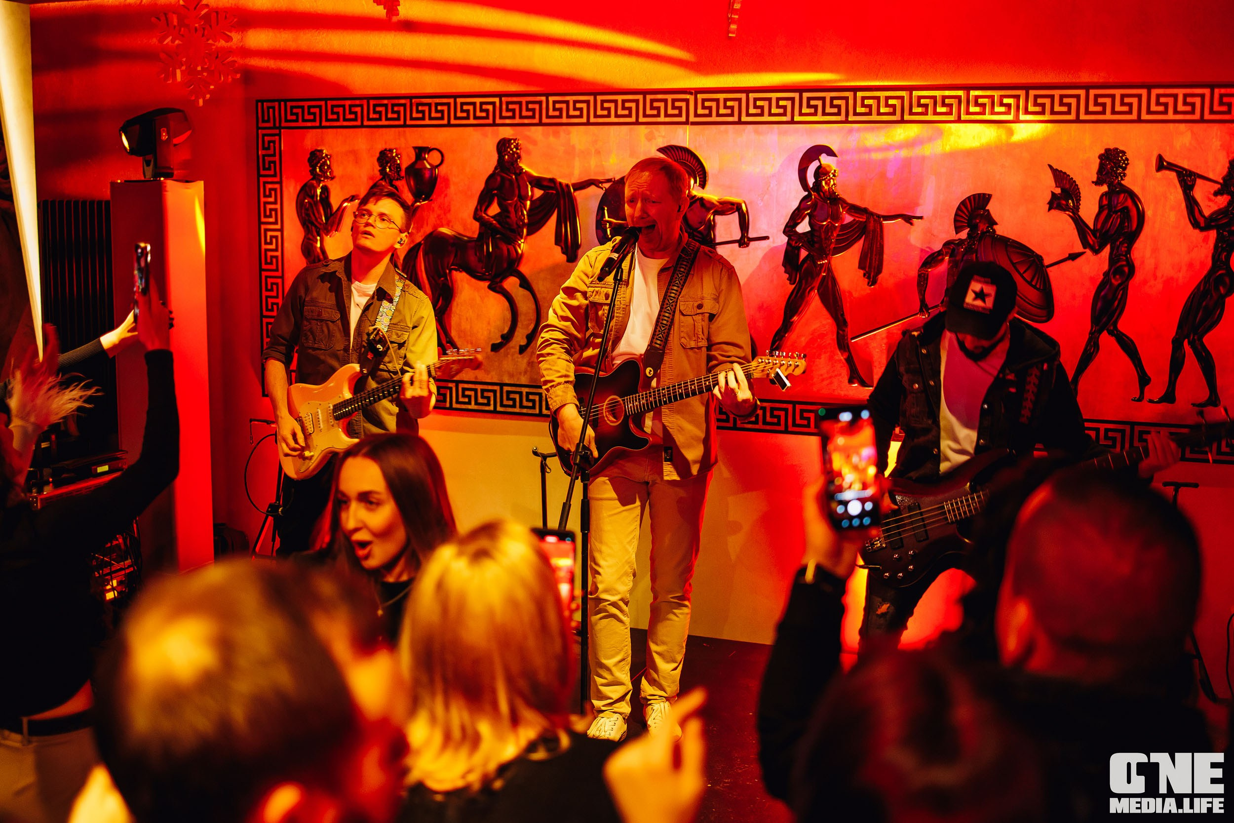 Клубный концерт в El Greco: Братья Грим. One Media Life: фоторепортажи, фотоотчеты с мероприятий и заведений