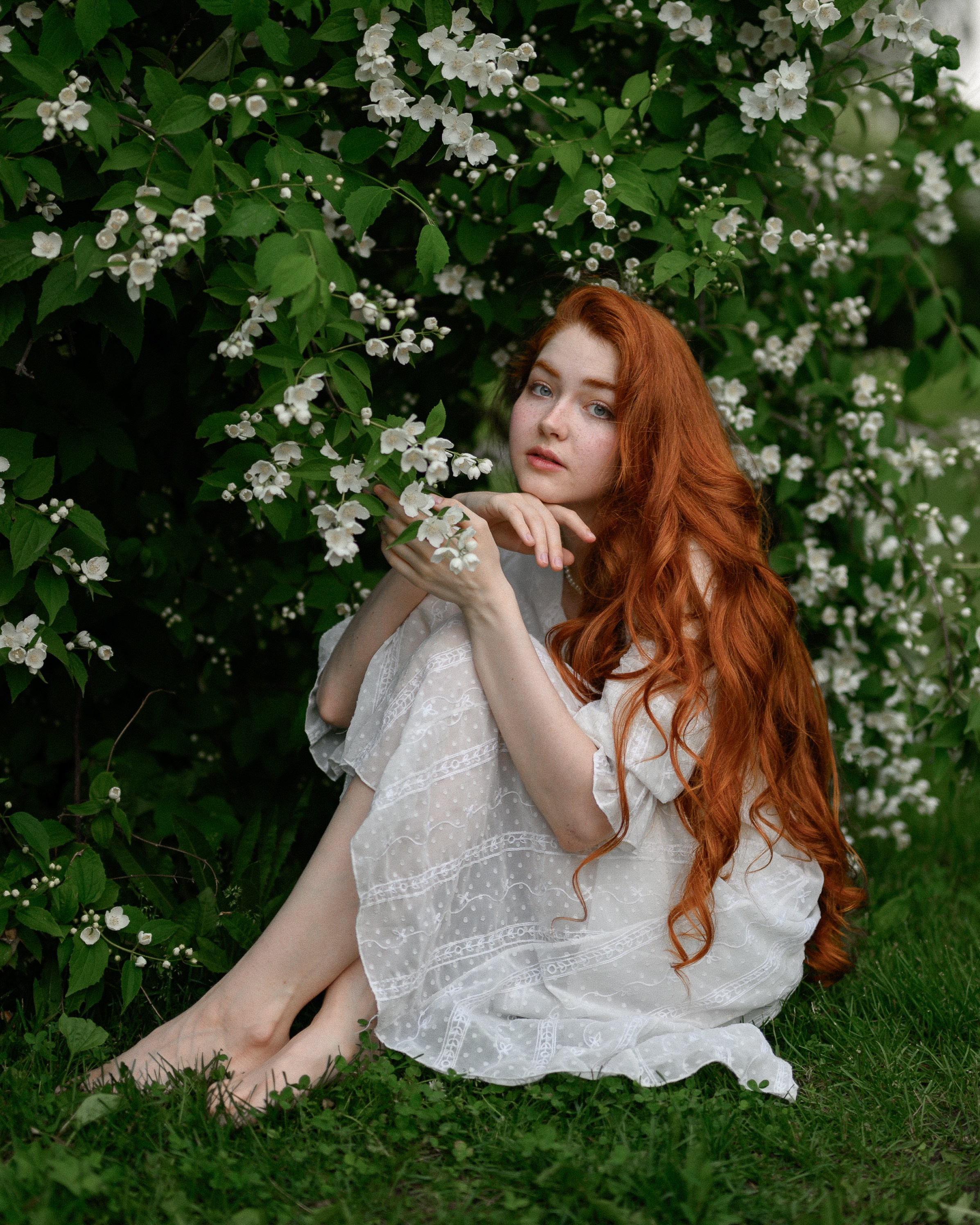 Съёмка в белом цветении в Сиреневом саду. Semerlina.ru