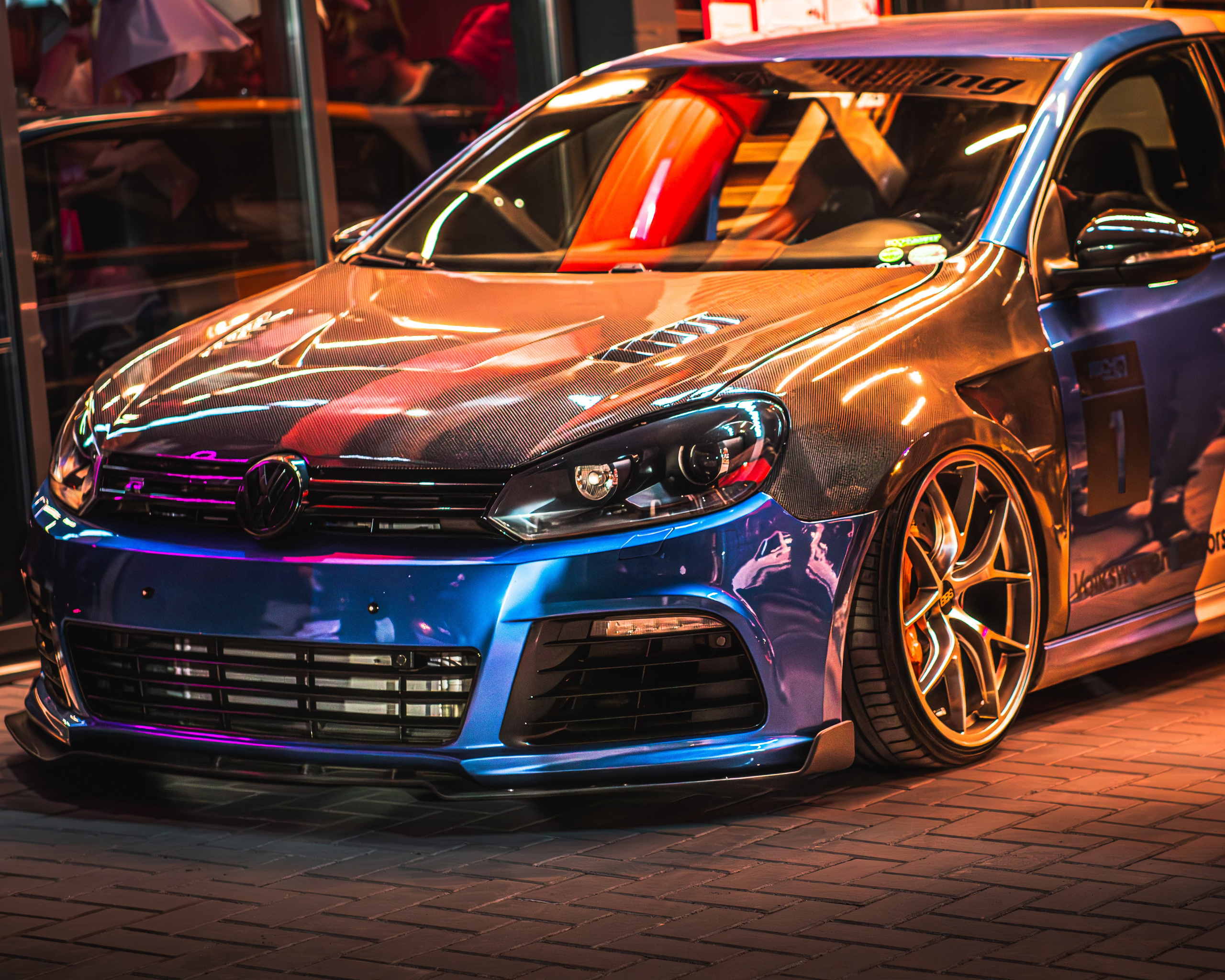 DOWNFLY. Автомобильный фотограф в Москве