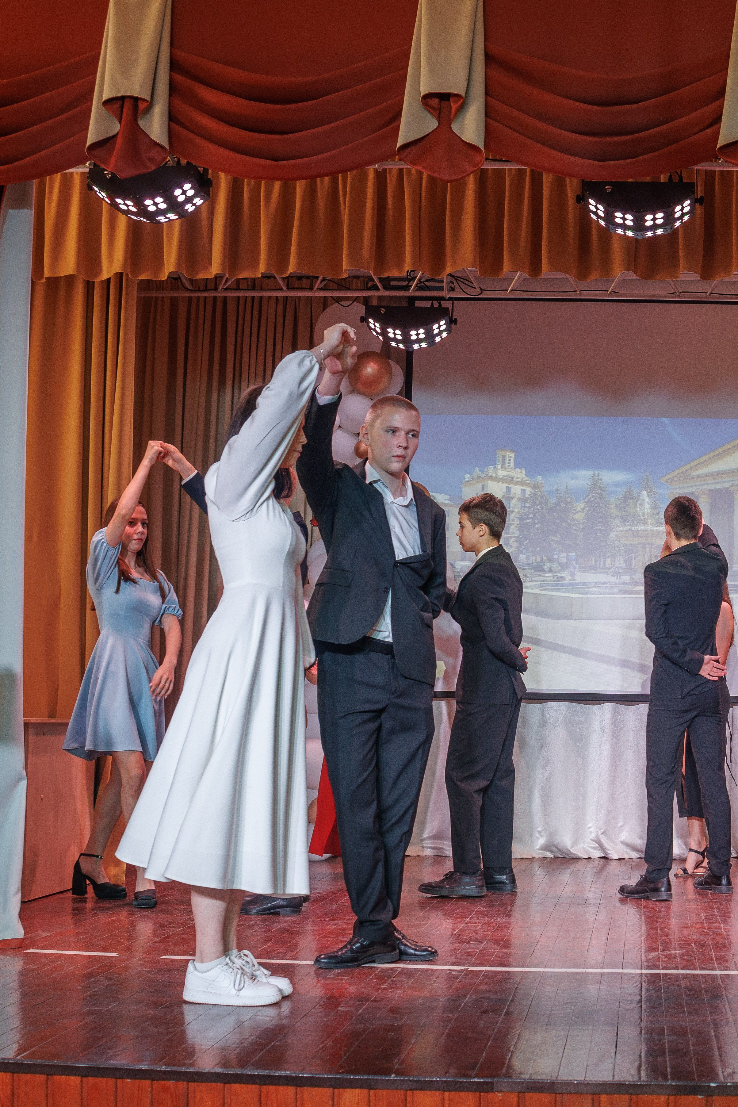 Вручение аттестатов. Свадебный и семейный фотограф в Новосибирске Ирина Дорошкова