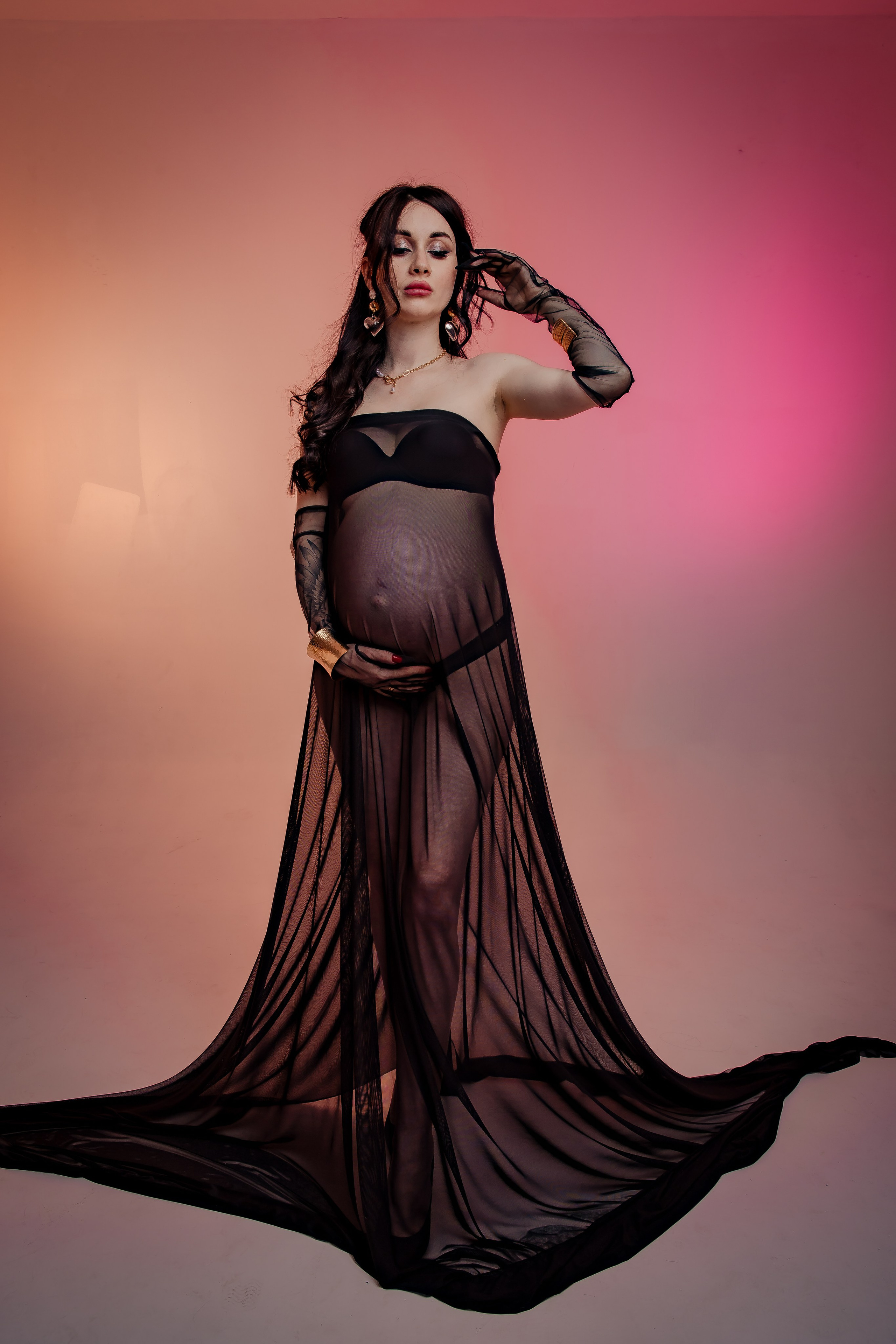 Фотосессия беременности в студии: сохранение прекрасных моментов ожидания. Свадебный фотограф в Москве