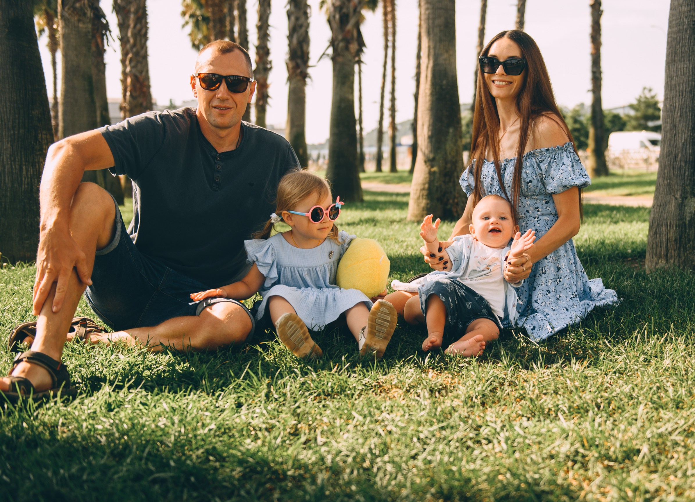 Пальмовая семейная прогулка. Свадебный и семейный фотограф София Невская