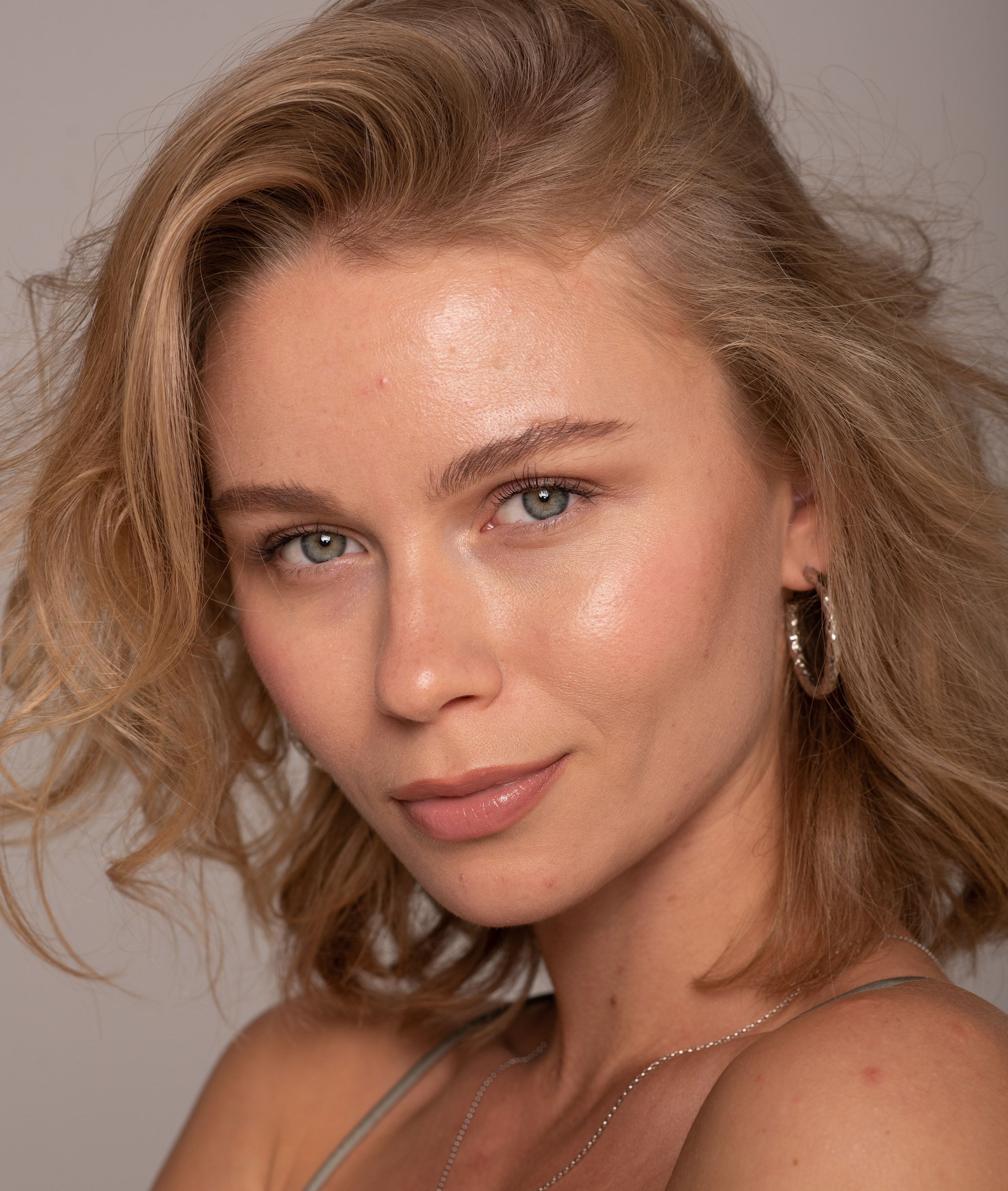 AI Photo Retoucher and Image Restorer Zhanna Ognivo