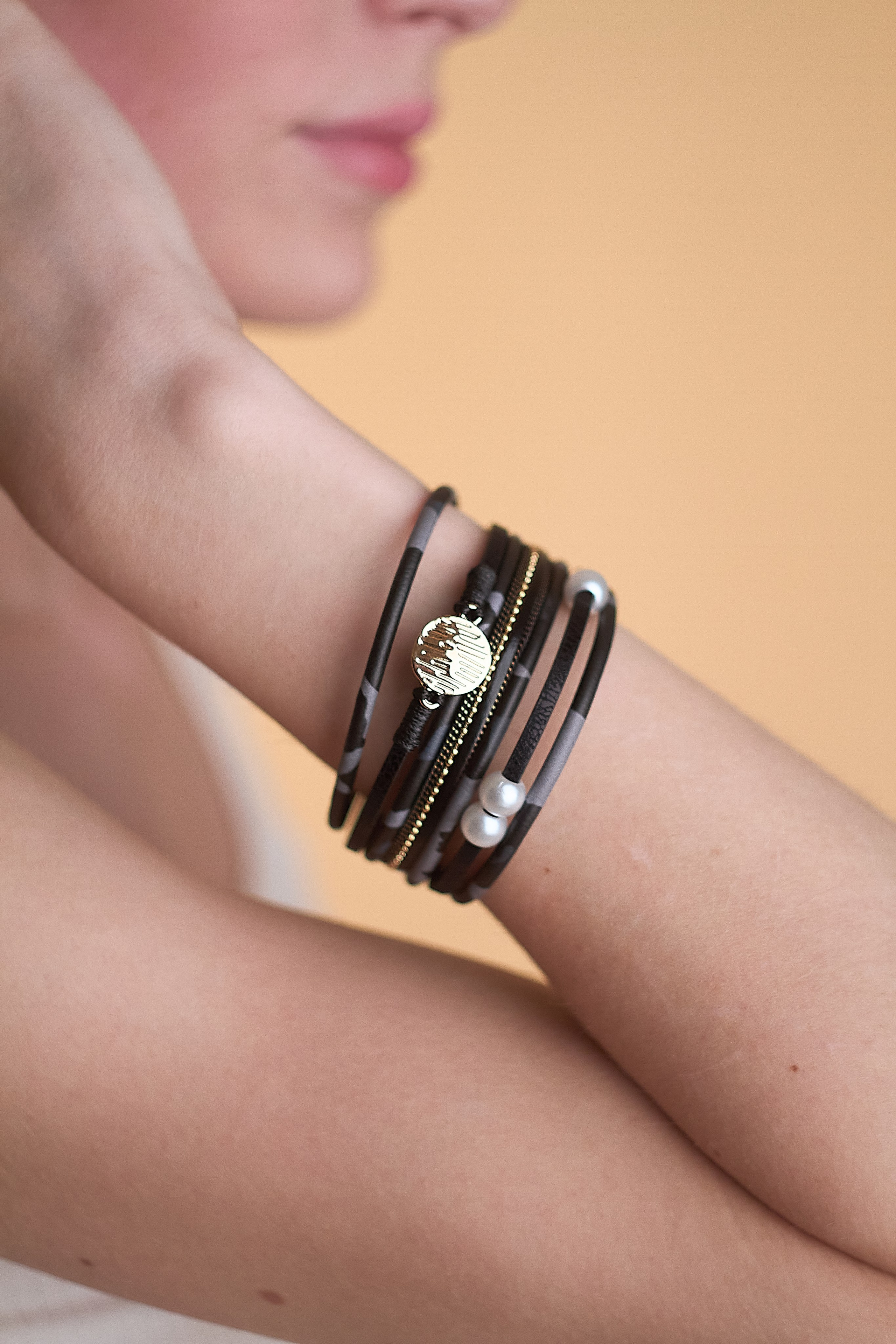 Браслеты WB. Фотограф Мероприятий Новосибирск