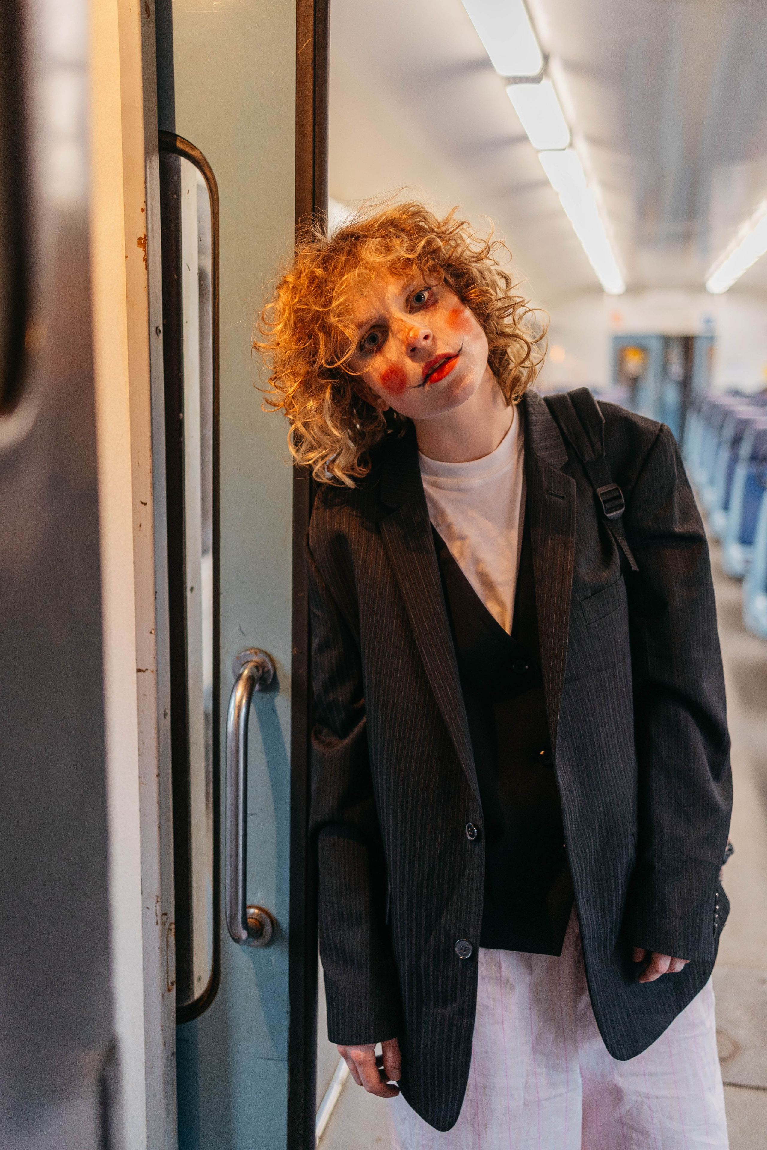 Закат на ЖД вокзале. Лиза. Фотограф в Твери Лагодная Яна