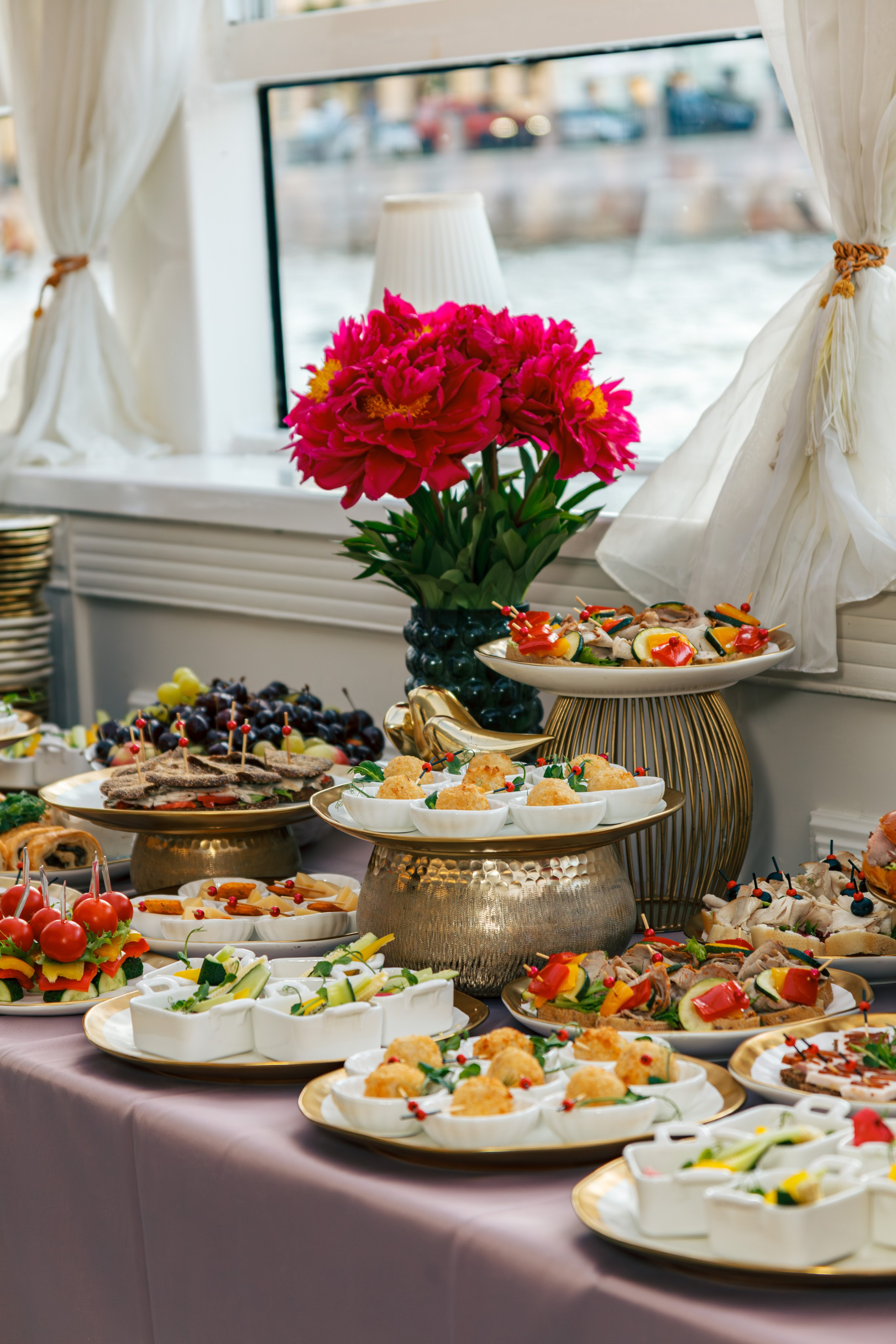 Грация. Фуршет. Фотограф в Санкт — Петербурге Валерий Гаухман
