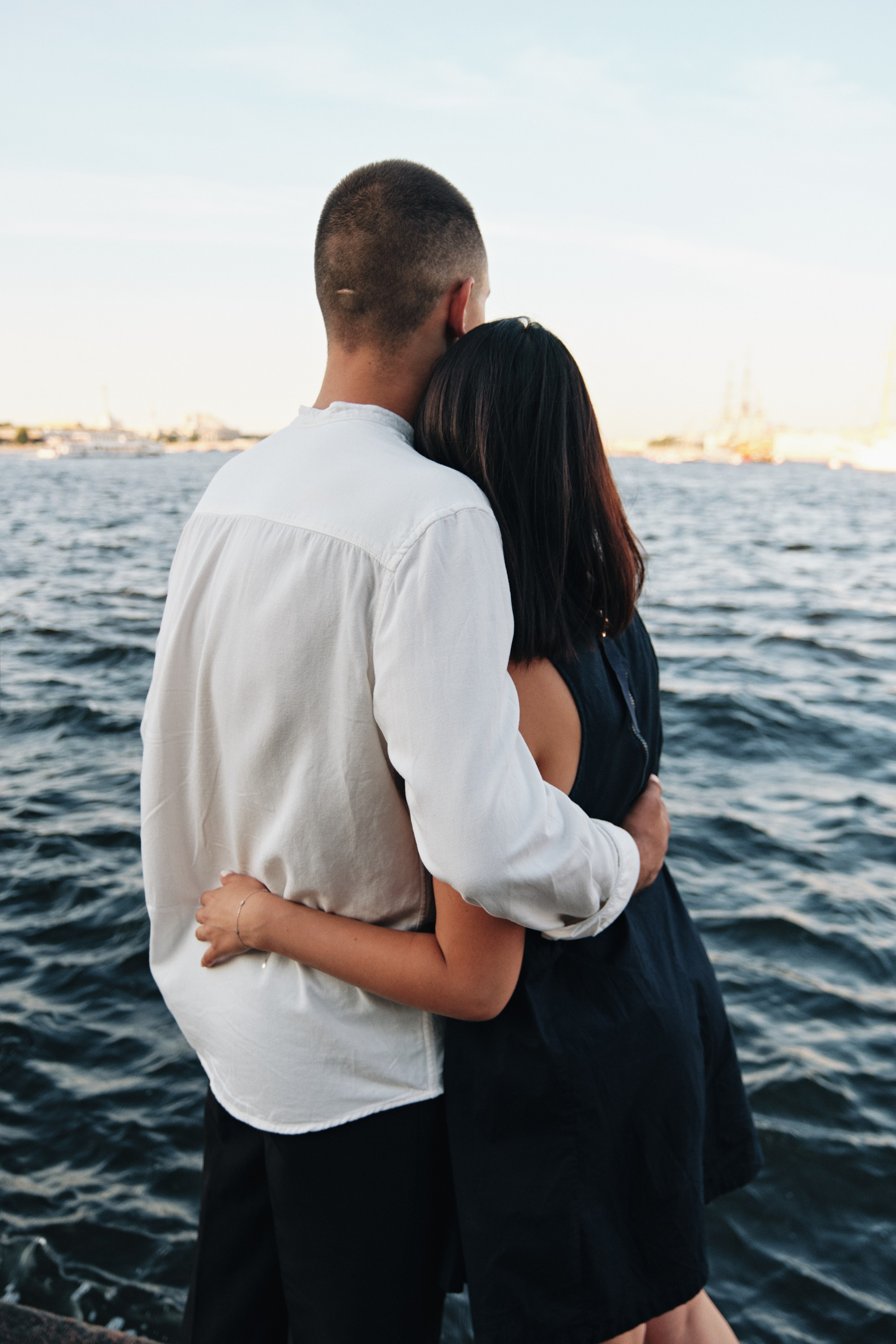 Парная фотосессия в Питере на улице летом