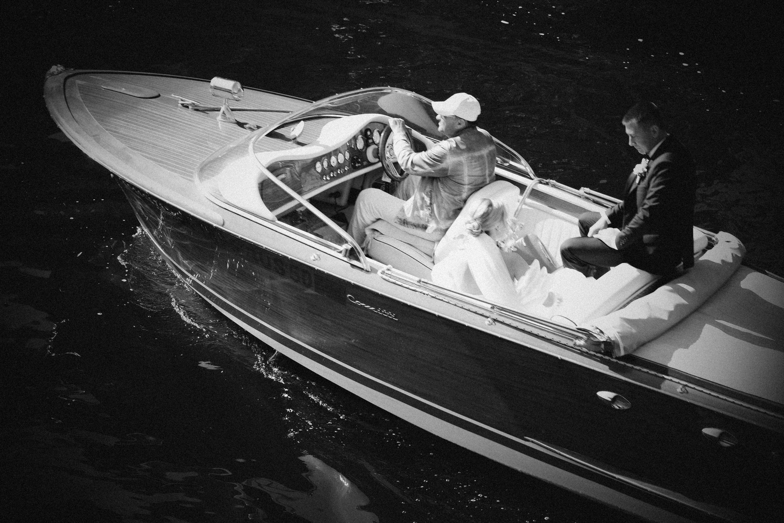 СВАДЕБГНАЯ ПРОГУЛКА ПО КАНАЛ САНКТ-ПЕТЕРБУРГА НА КАТЕРЕ. Профессиональный фотограф, Санкт-Петербург — Виктория Богомолова