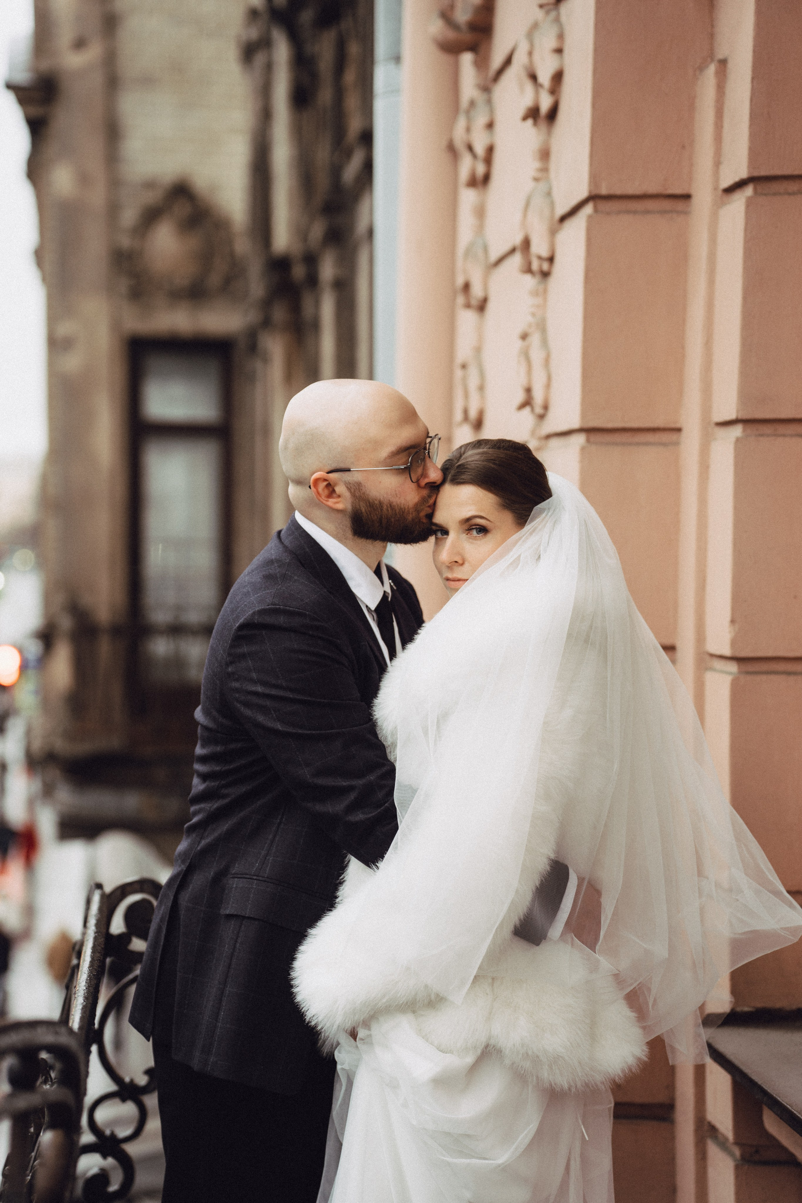 СВАДЕБНАЯ СЬЕМКА ВО ВТОРОМ ДВОРЦЕ (ДЕКАБРЬ) ТАКЖЕ СЬЕМКА В СТУДИИ НА ЧЕРНЫШЕВСКОЙ. Профессиональный фотограф, Санкт-Петербург — Виктория Богомолова